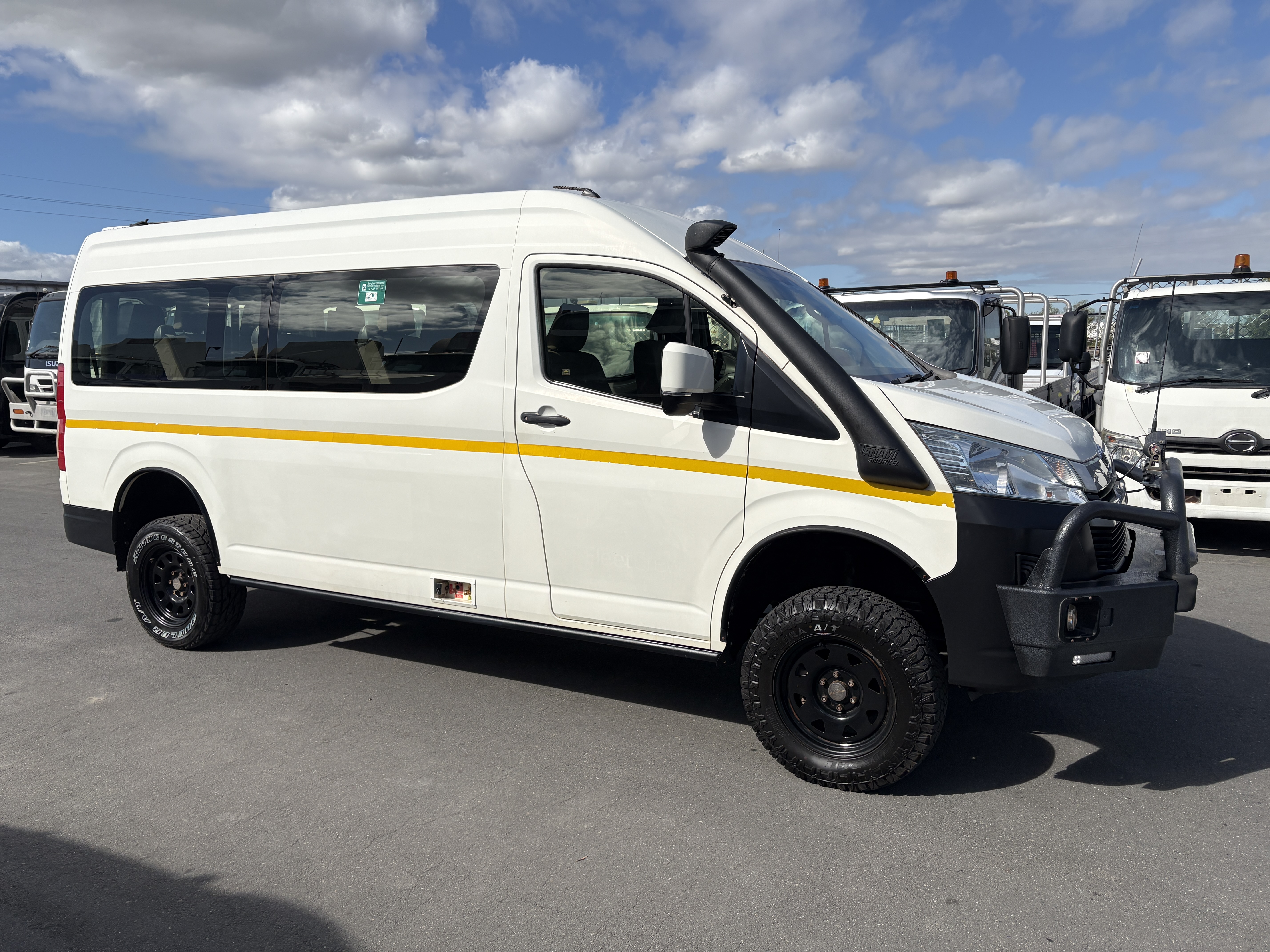 4 · 2020 4x4 Conversion Toyota Hiace Commuter Diesel