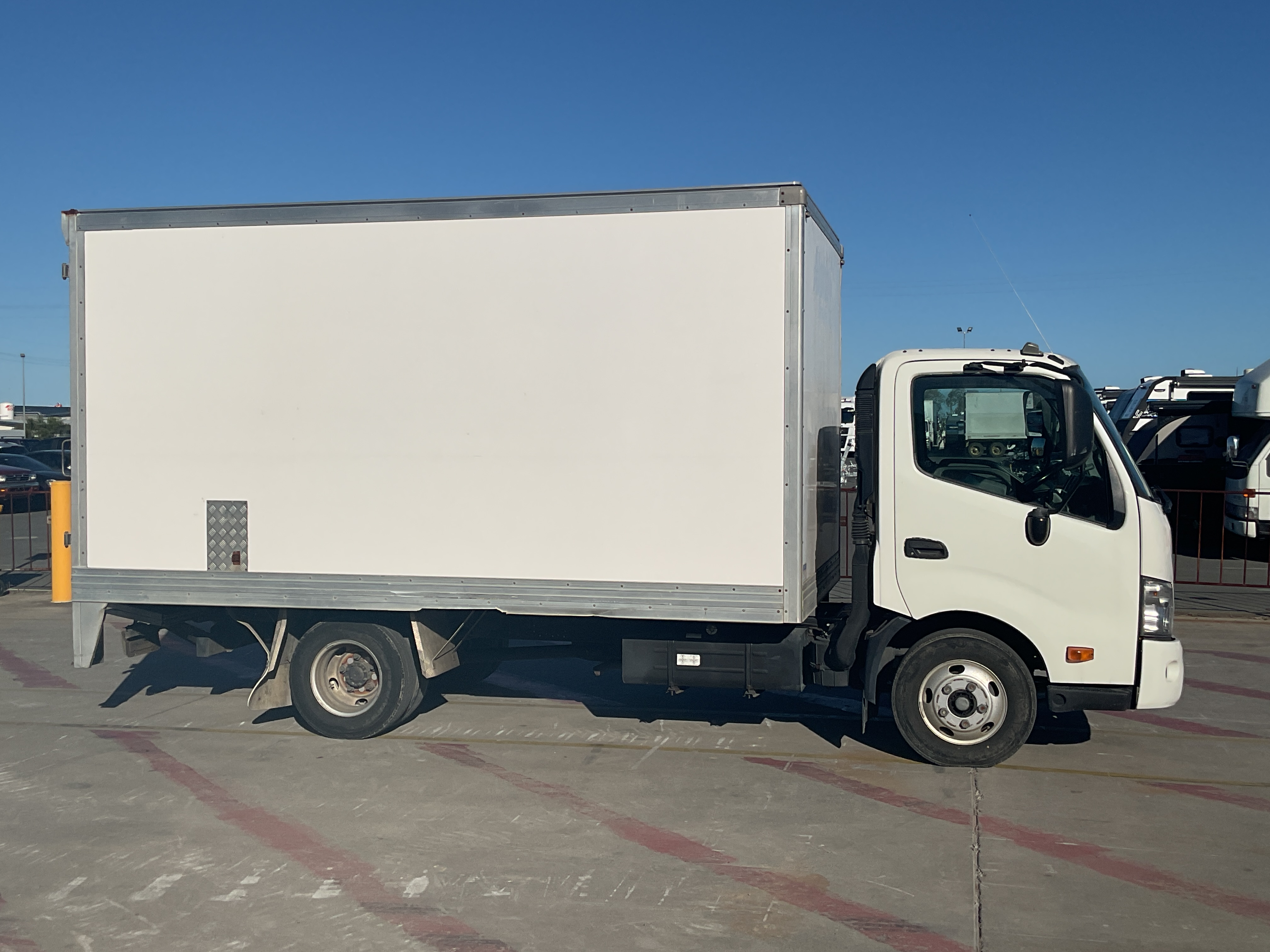 2019 Hino 300 616 4x2 Pantech