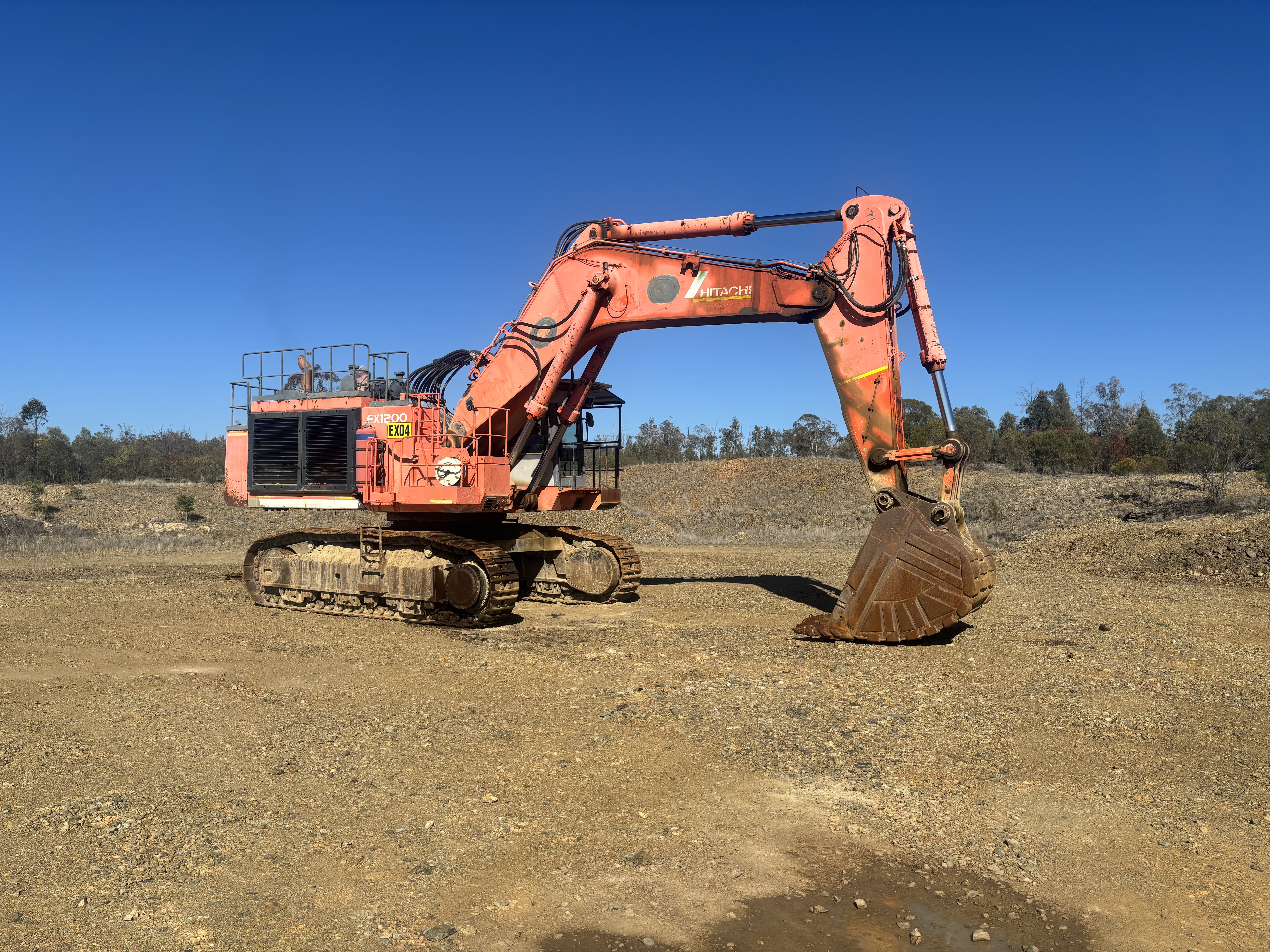 8 · 2007 Hitachi EX1200-5D Excavator