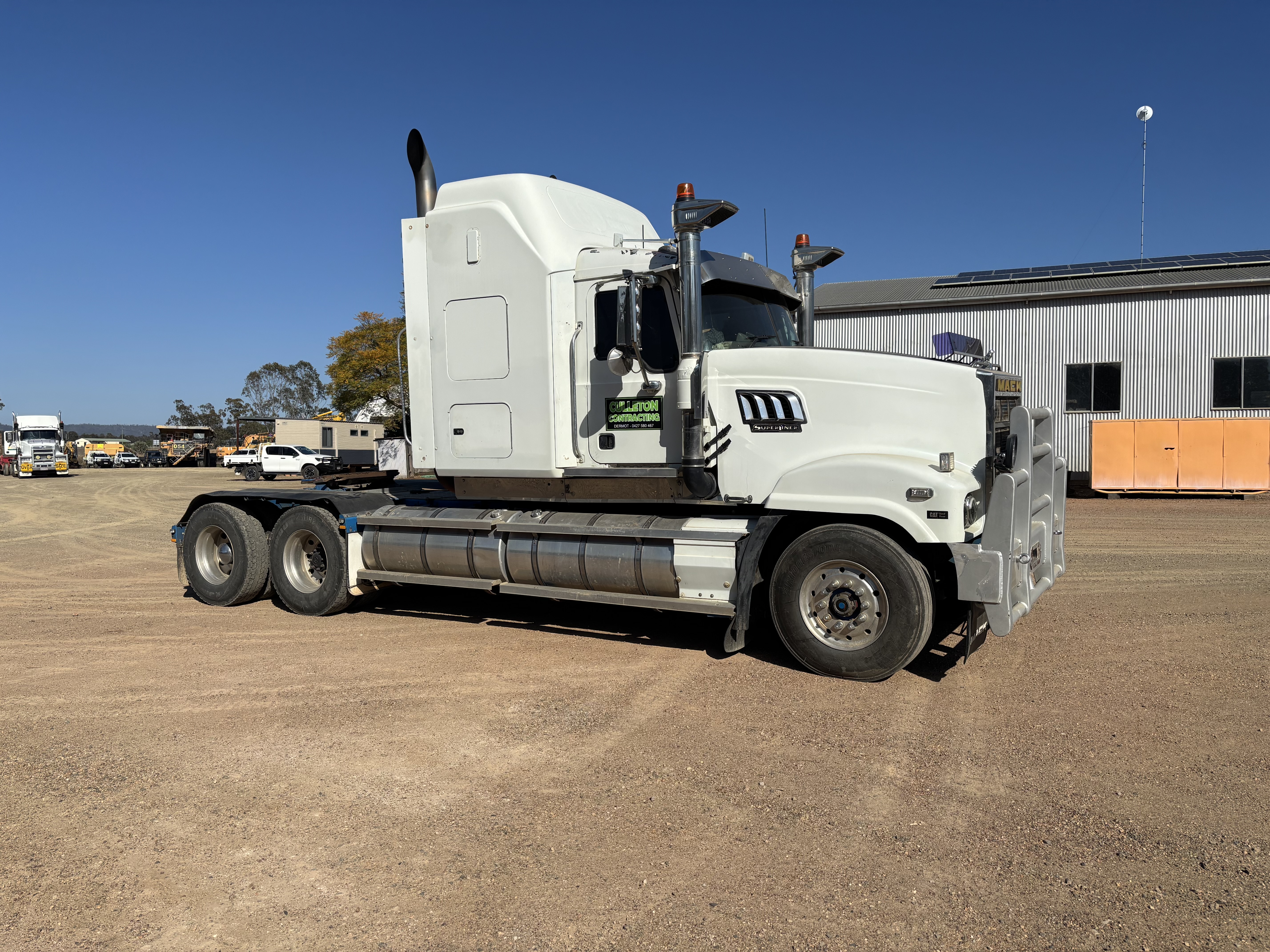 3 · 2006 Mack Superliner   6x4 Prime Mover