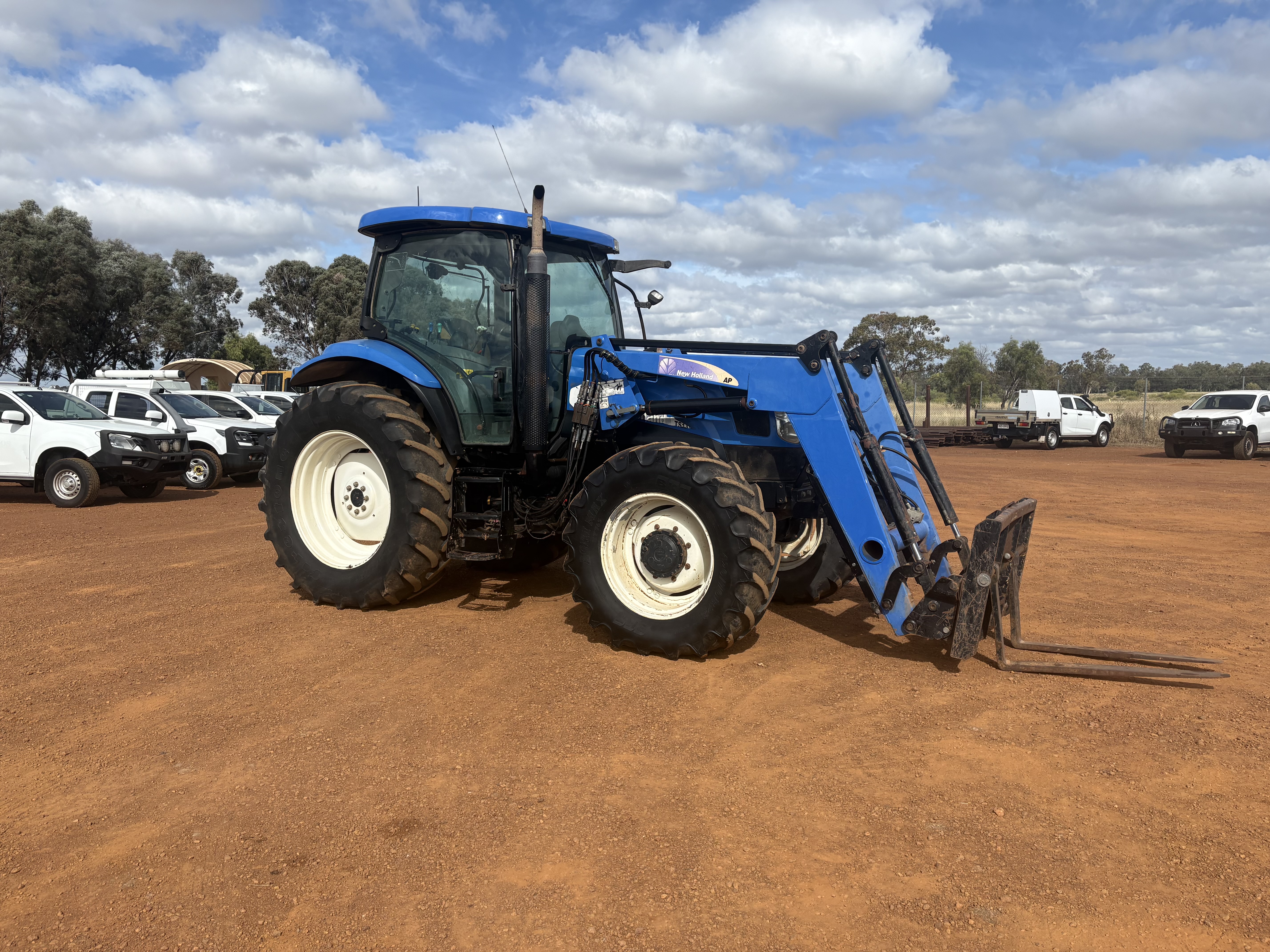2001 New Holdand TS135A
