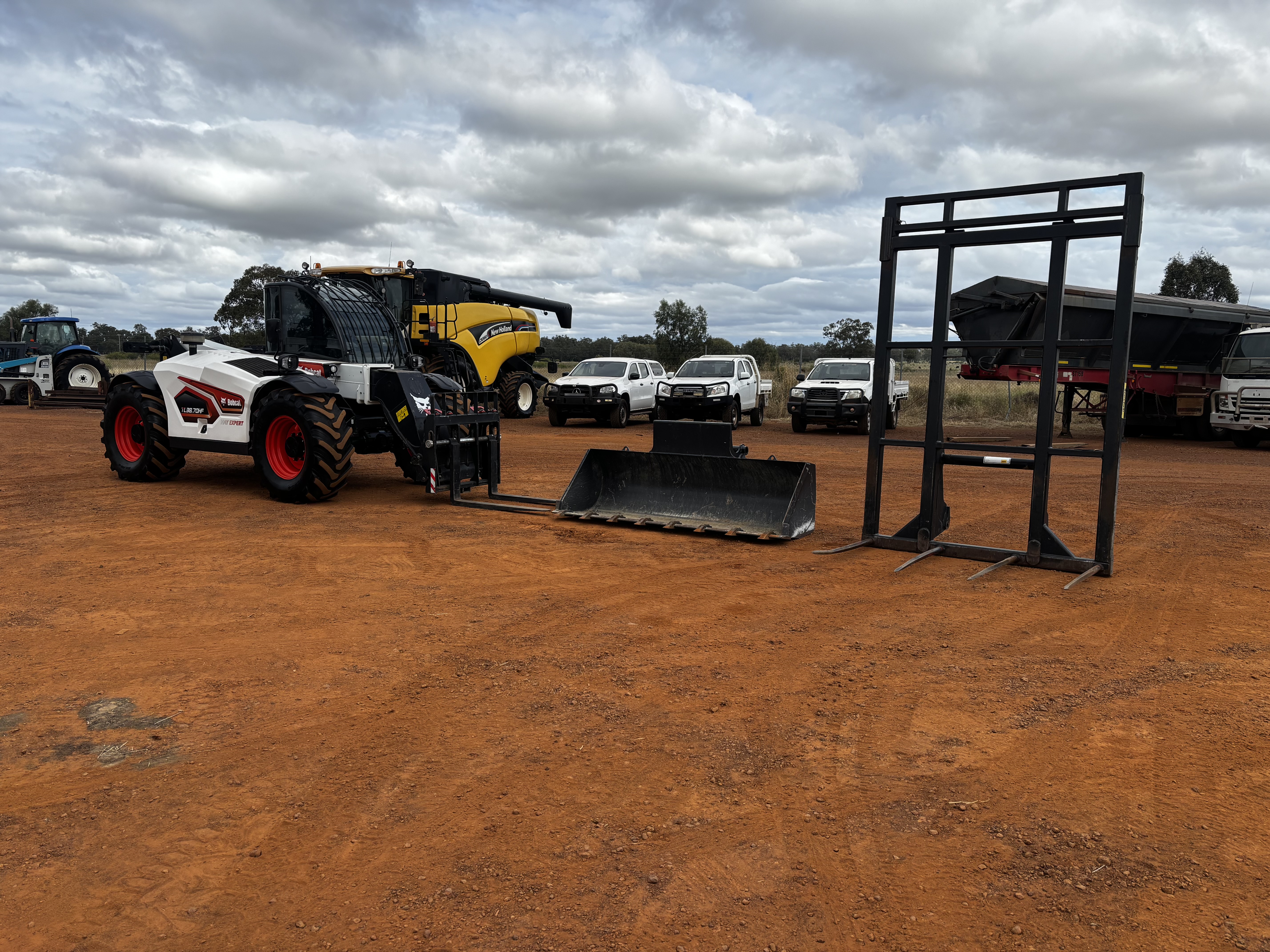 3 · 2022 Bobcat TL38.70X Diesel