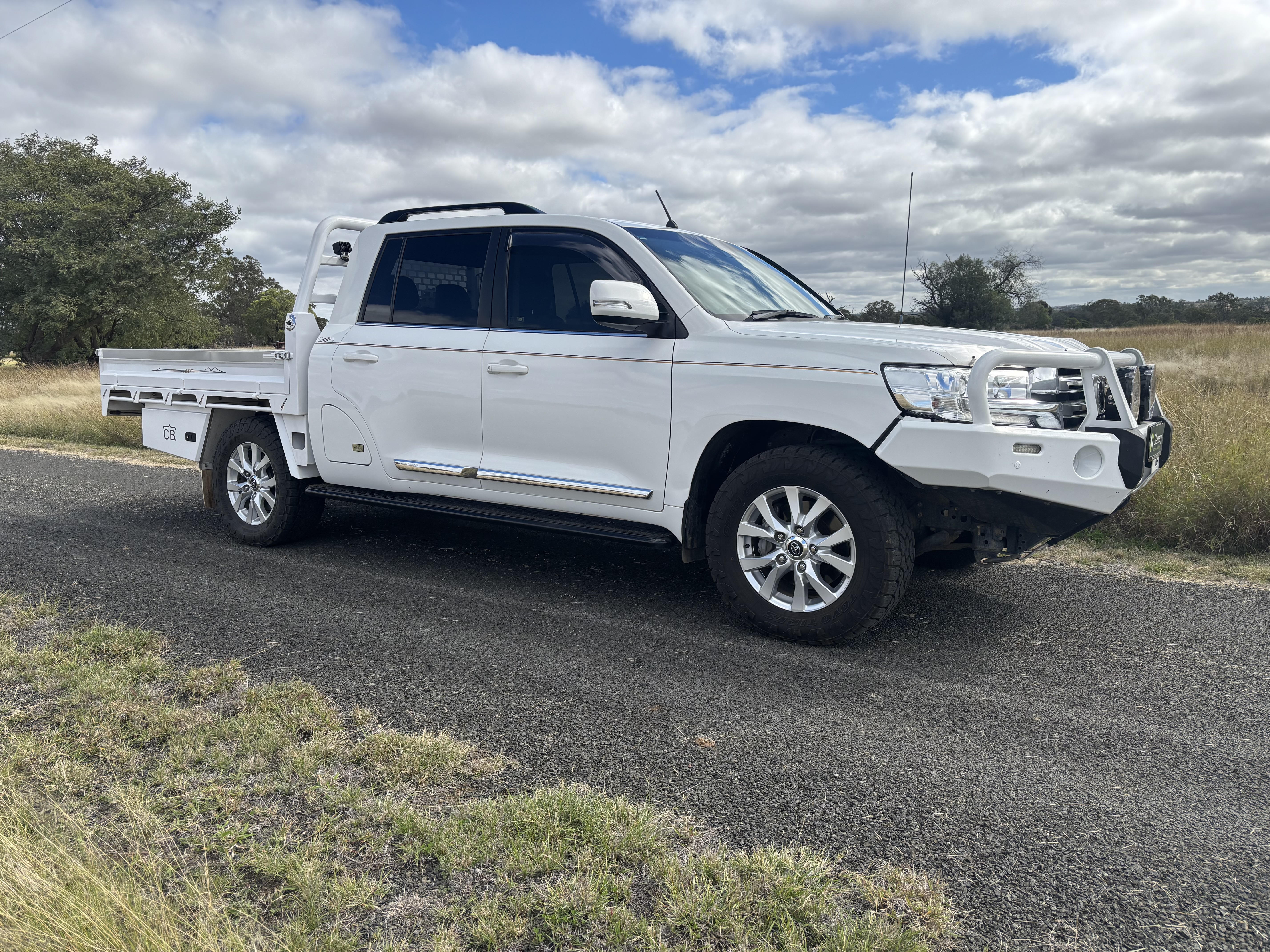 13 · 2020 Toyota Landcruiser Sahara Conversion Diesel