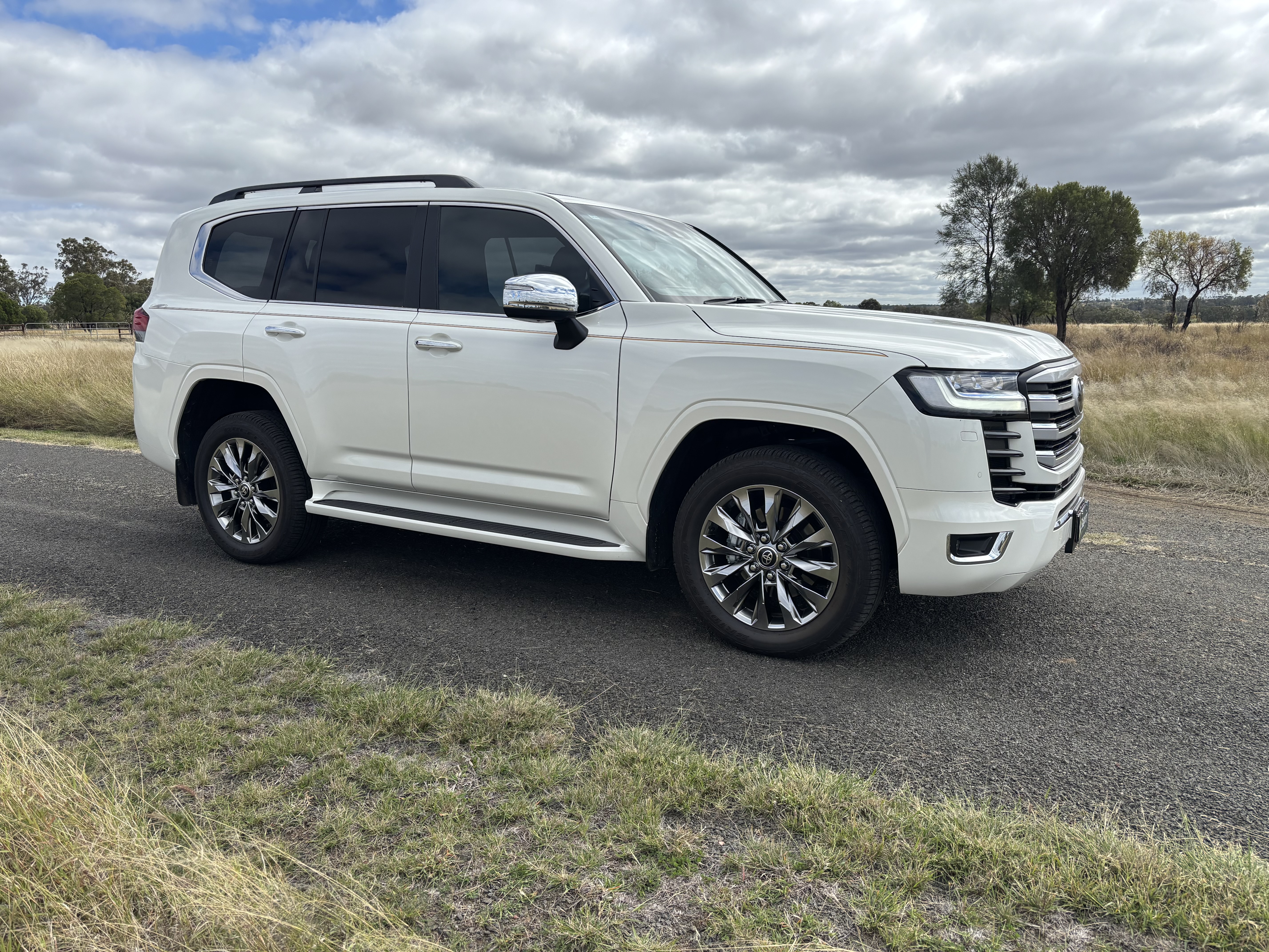 12 · 2024 Toyota Landcruiser Sahara ZX Diesel