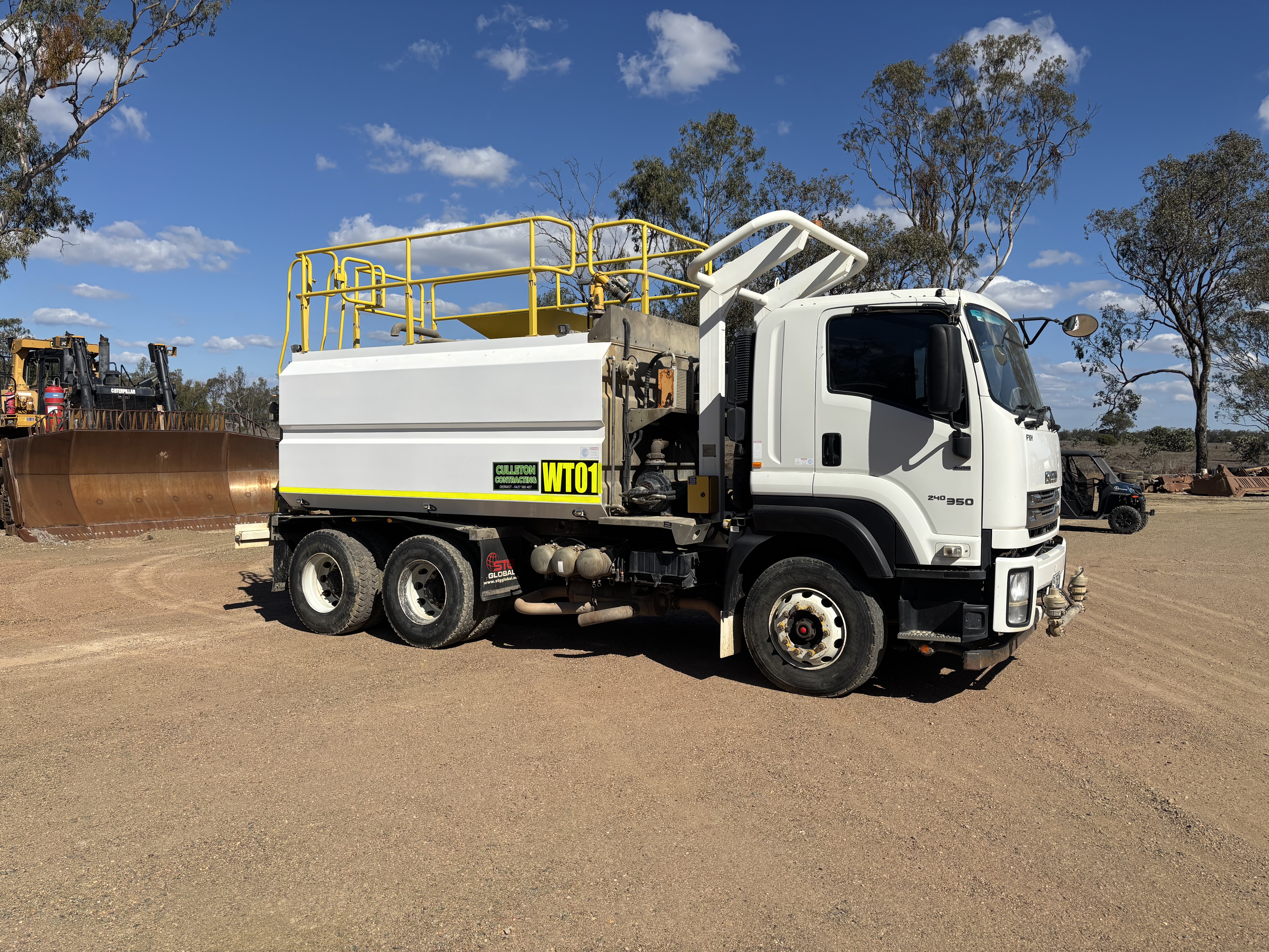 4 · 2021 Isuzu FH FXZ 6x4 Water Truck