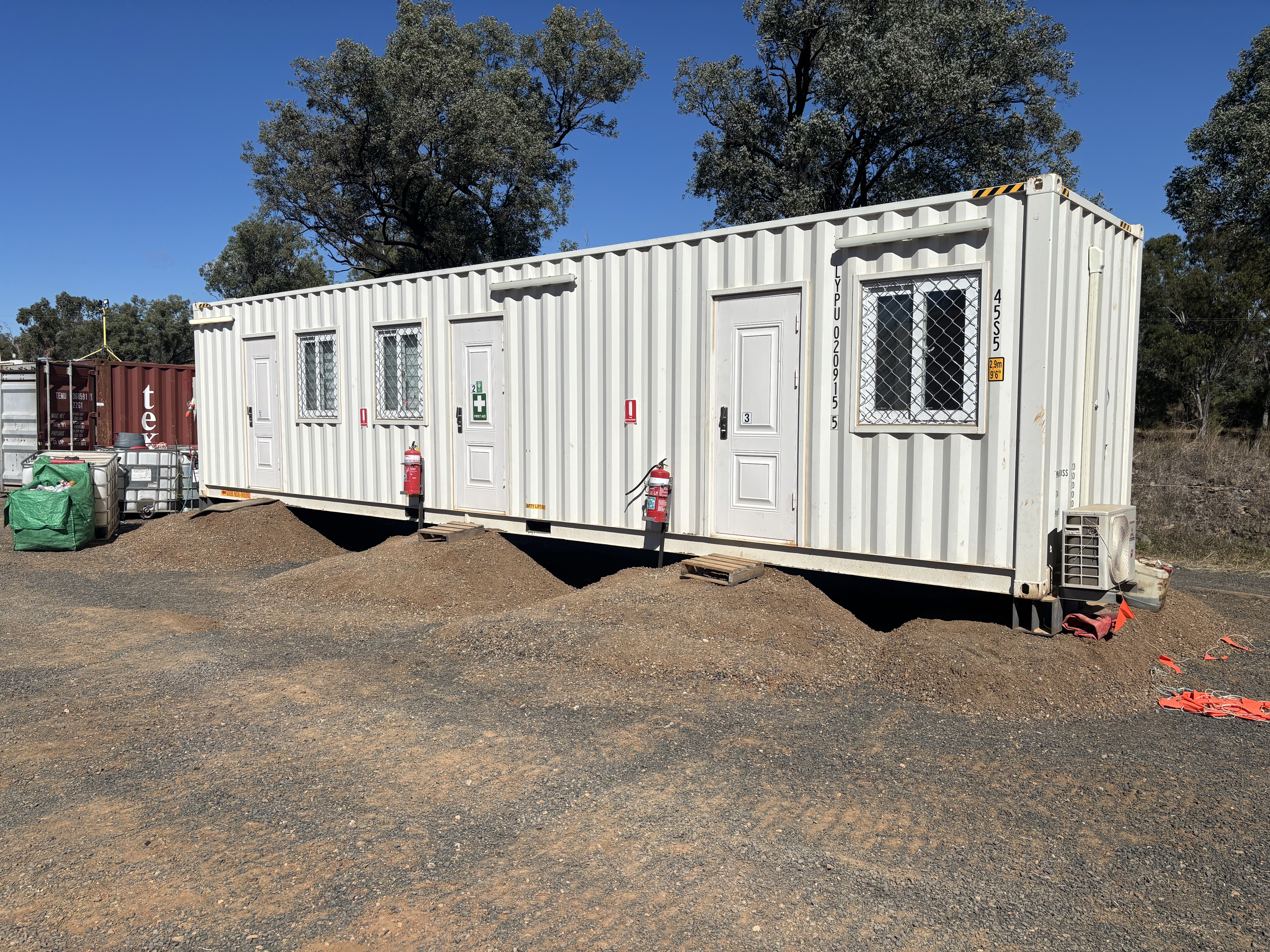 8 · 3 Bedroom 40ft Container Accommodation