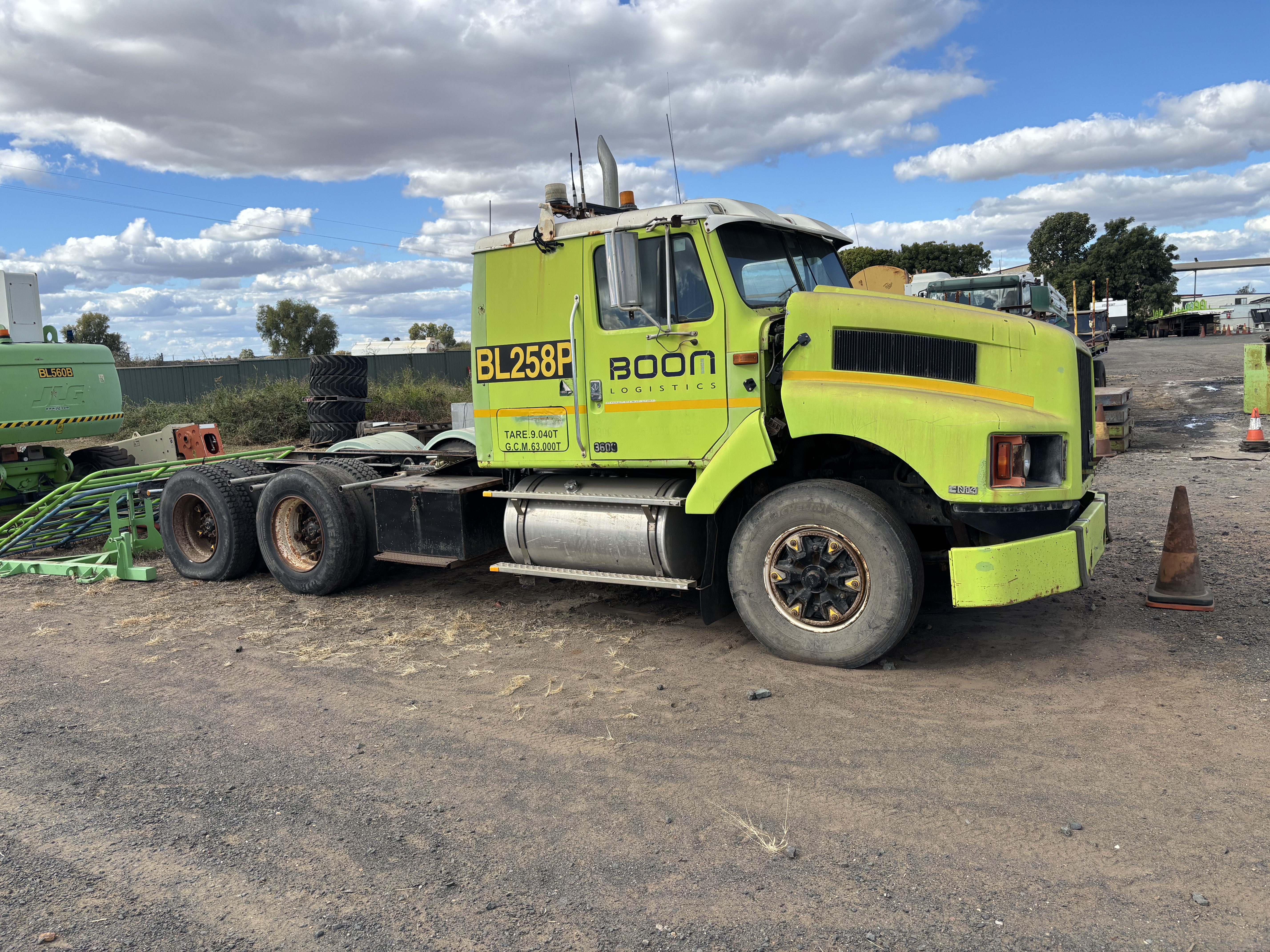 6 · 1995 International HVV S LINE   6x4 Prime Mover