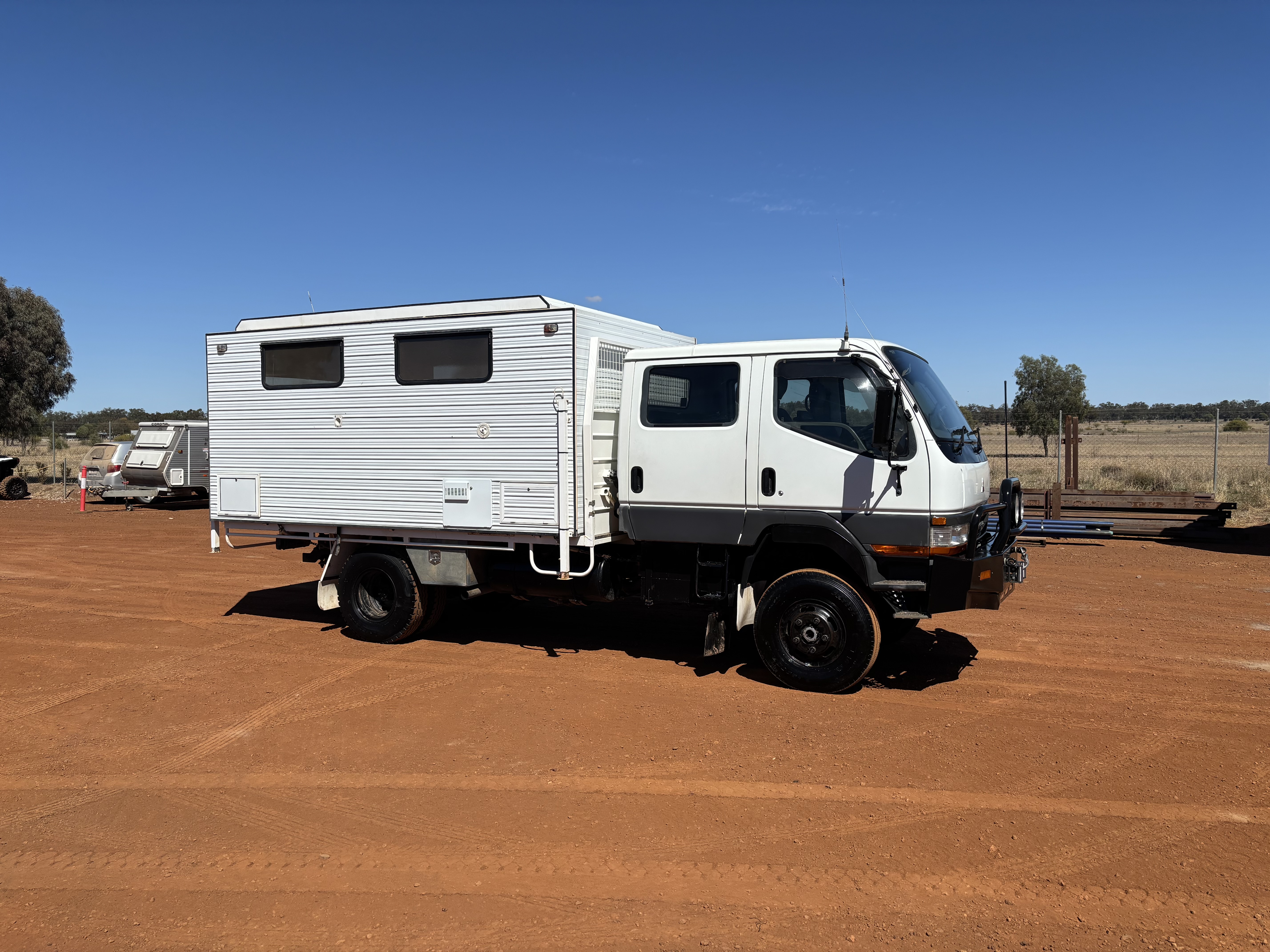 12 · 2001 Mitsubishi Canter 4X4 With Removable Camper