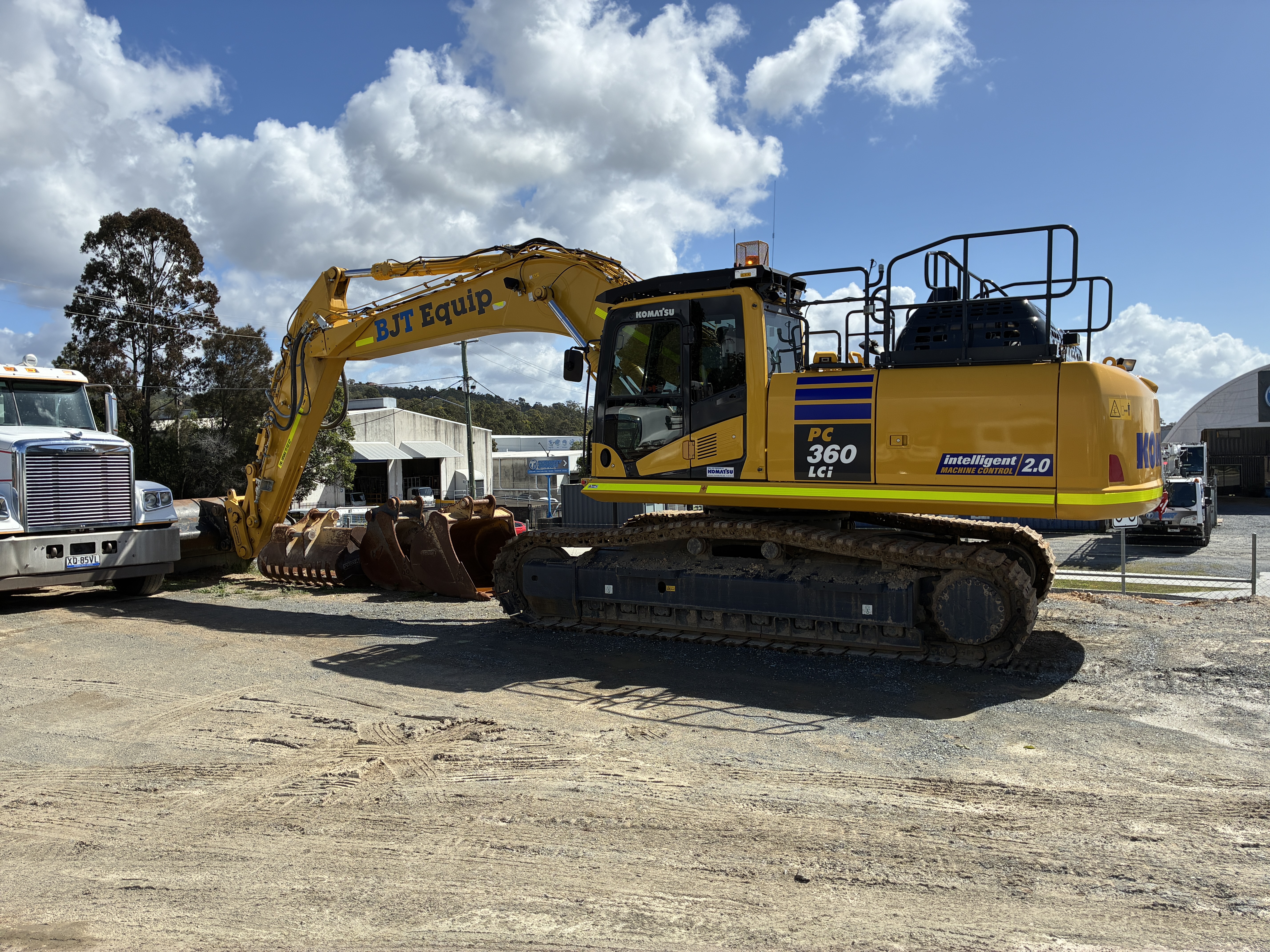 2025 Komatsu PC360LCi-11 Excavator