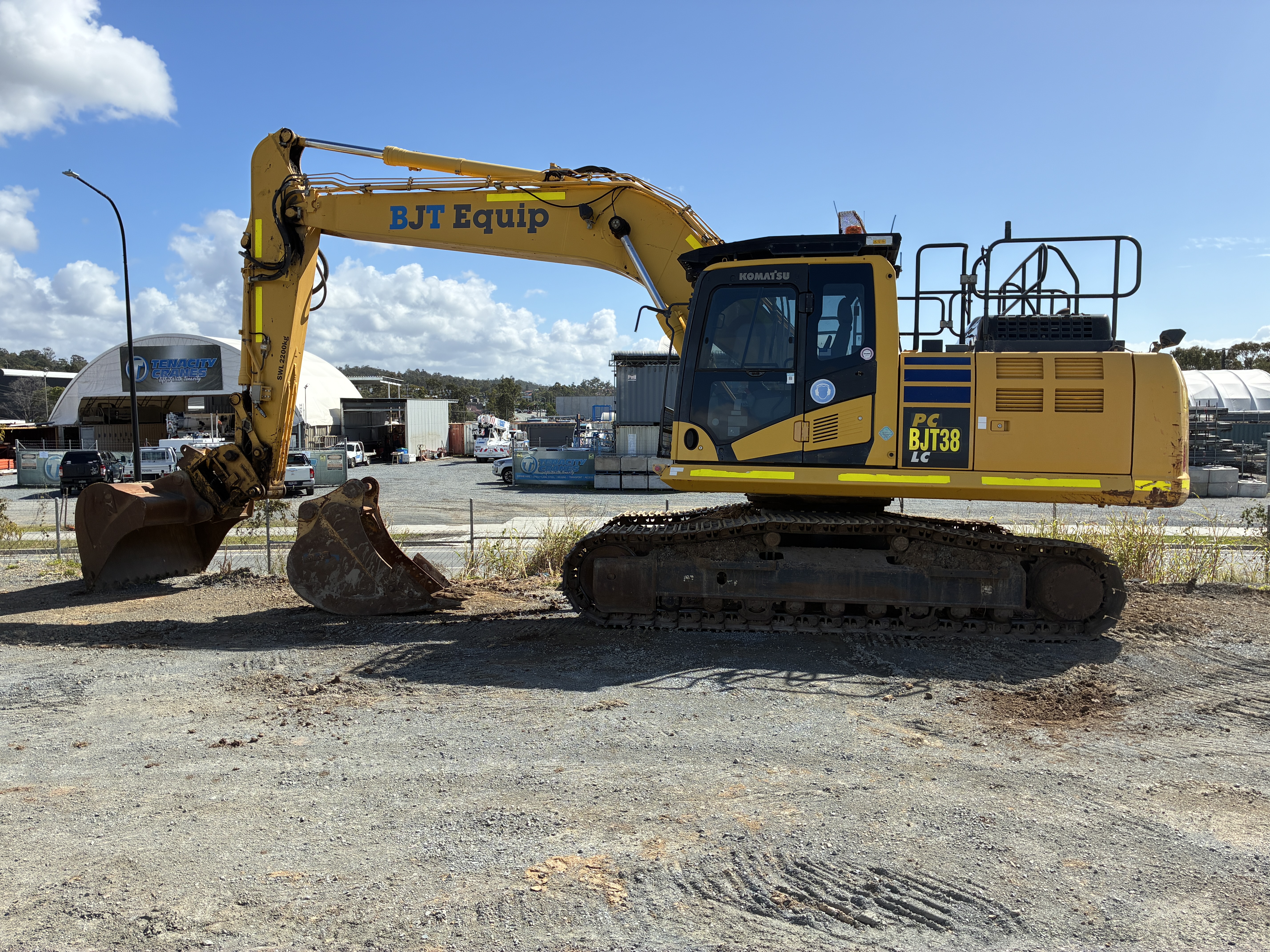2018 Komatsu PC210LC-11 Excavator