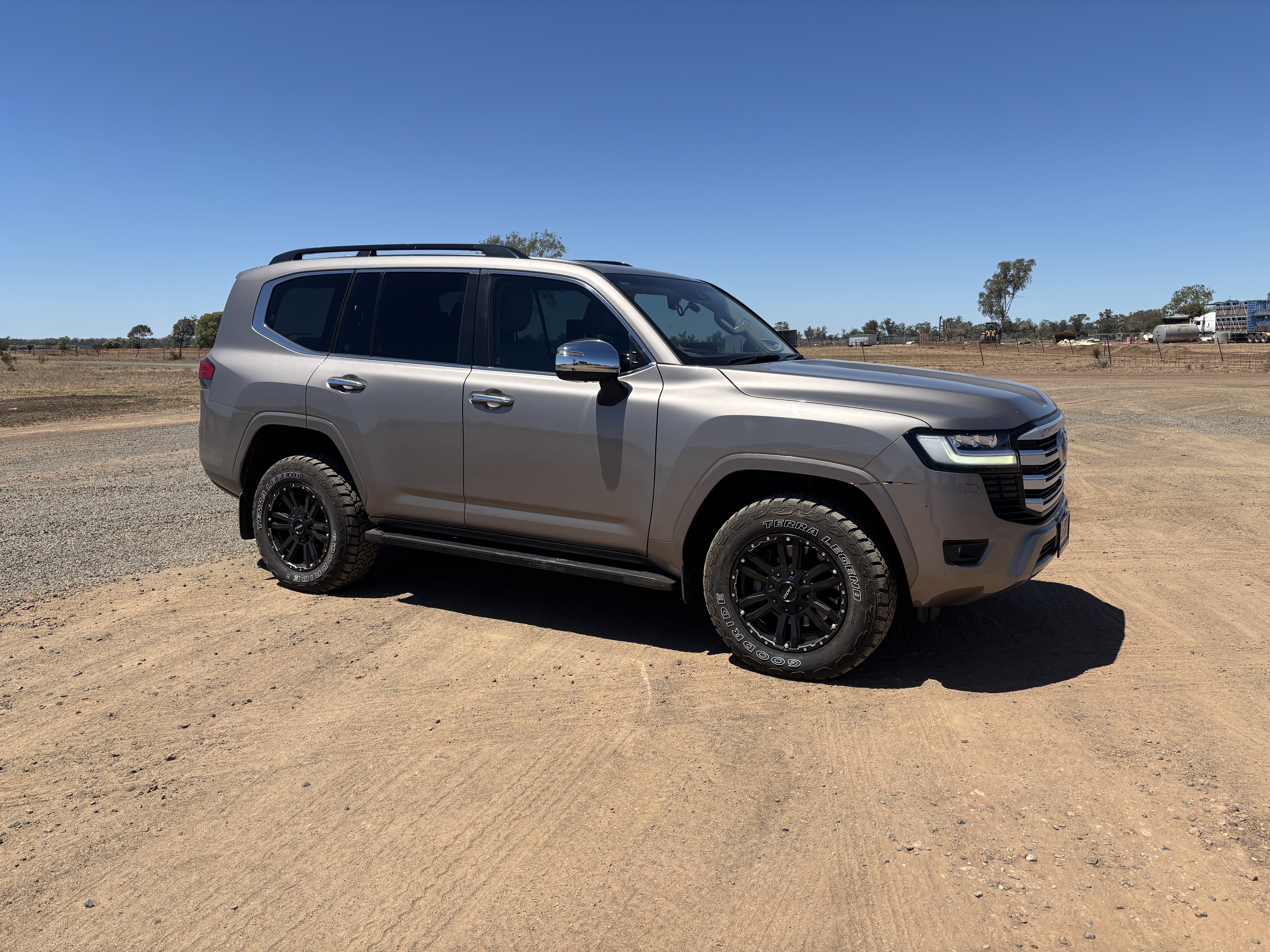 12 · 2023 Toyota Landcruiser Sahara Diesel