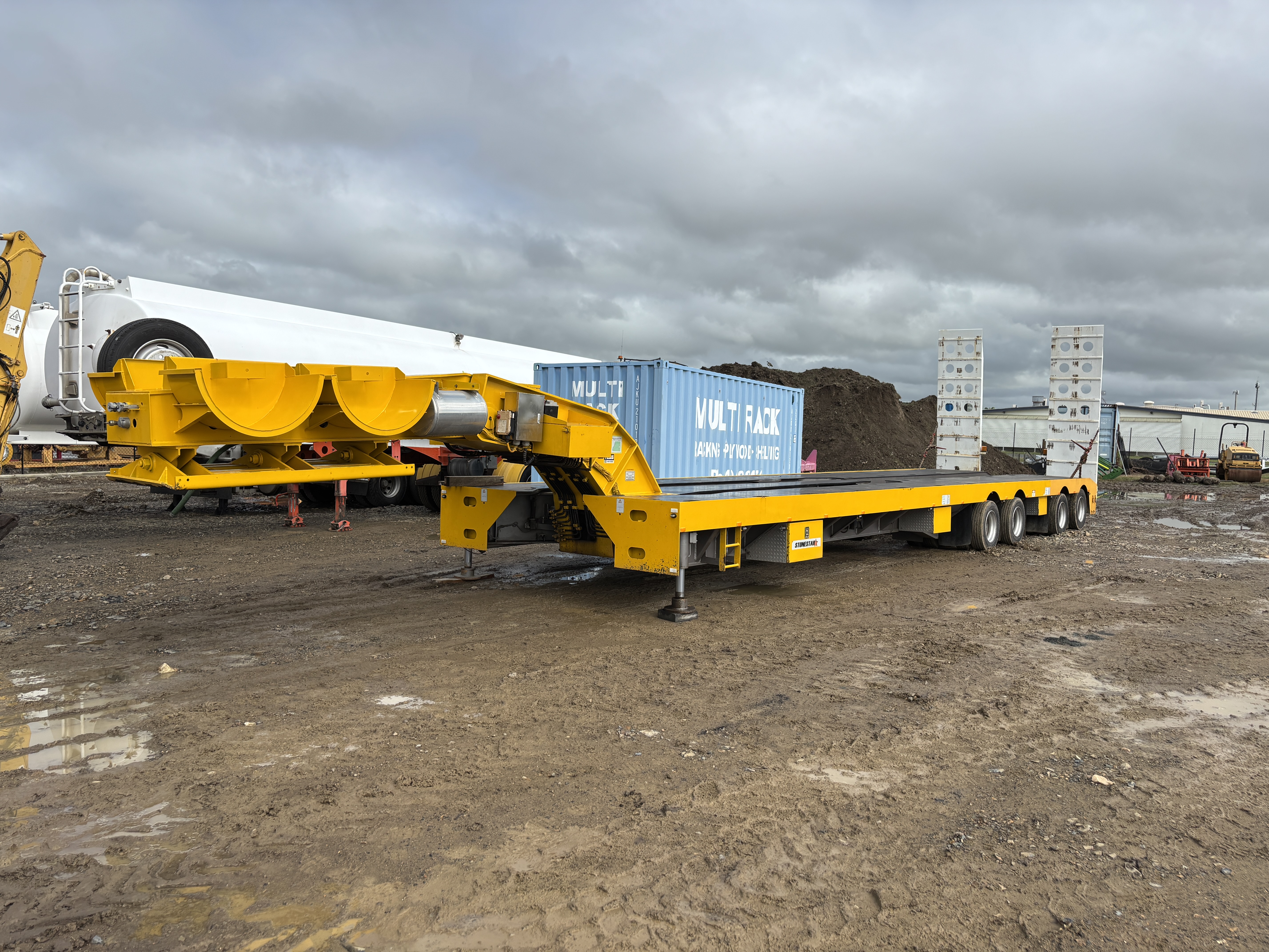 2024 Stonestar 4 Row of 8 Deck Widener Low Loader