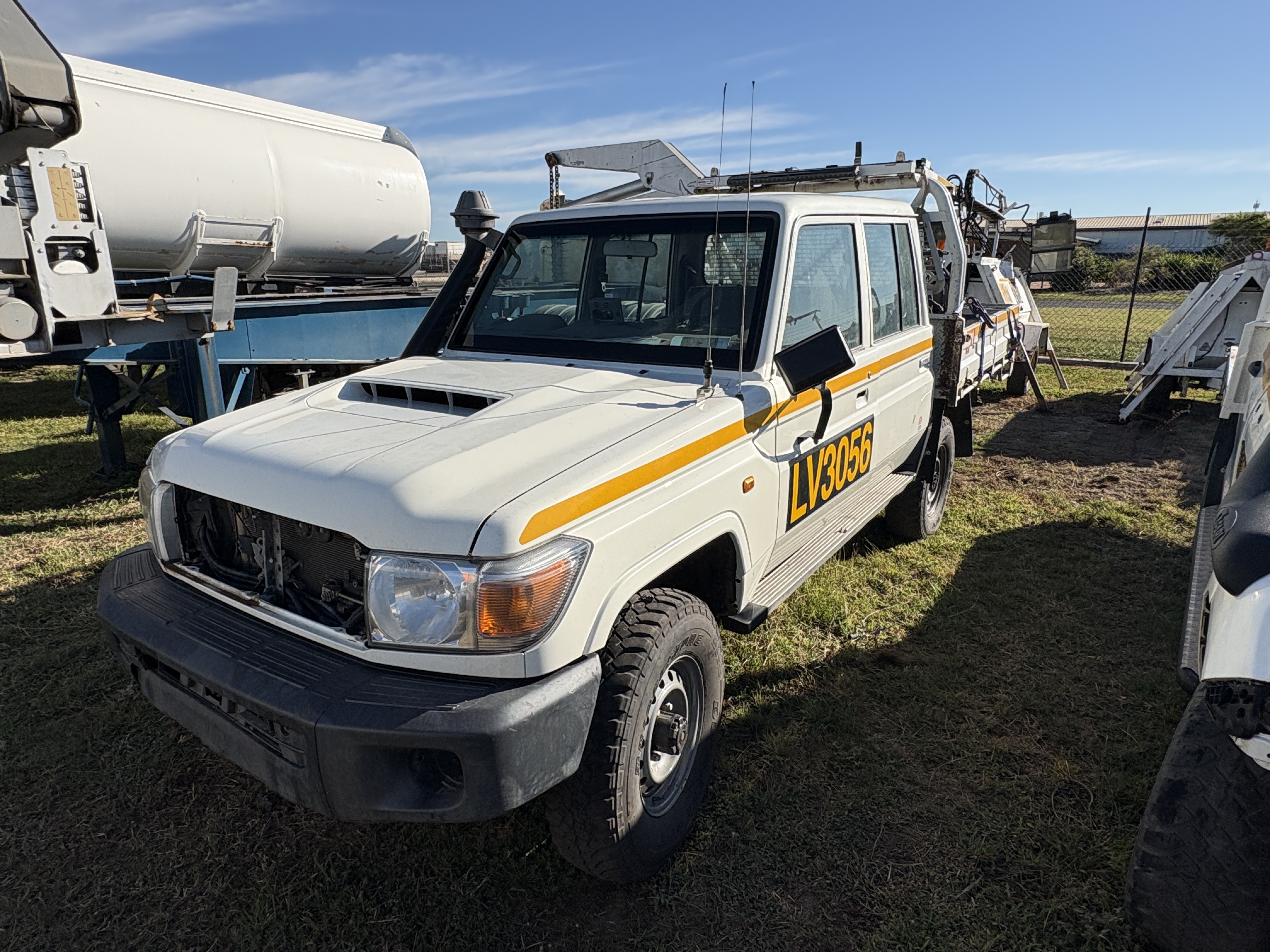 16 · 2012 Toyota Hilux 4x4 Dual Cab Ute *Ex Mine Vehicle*