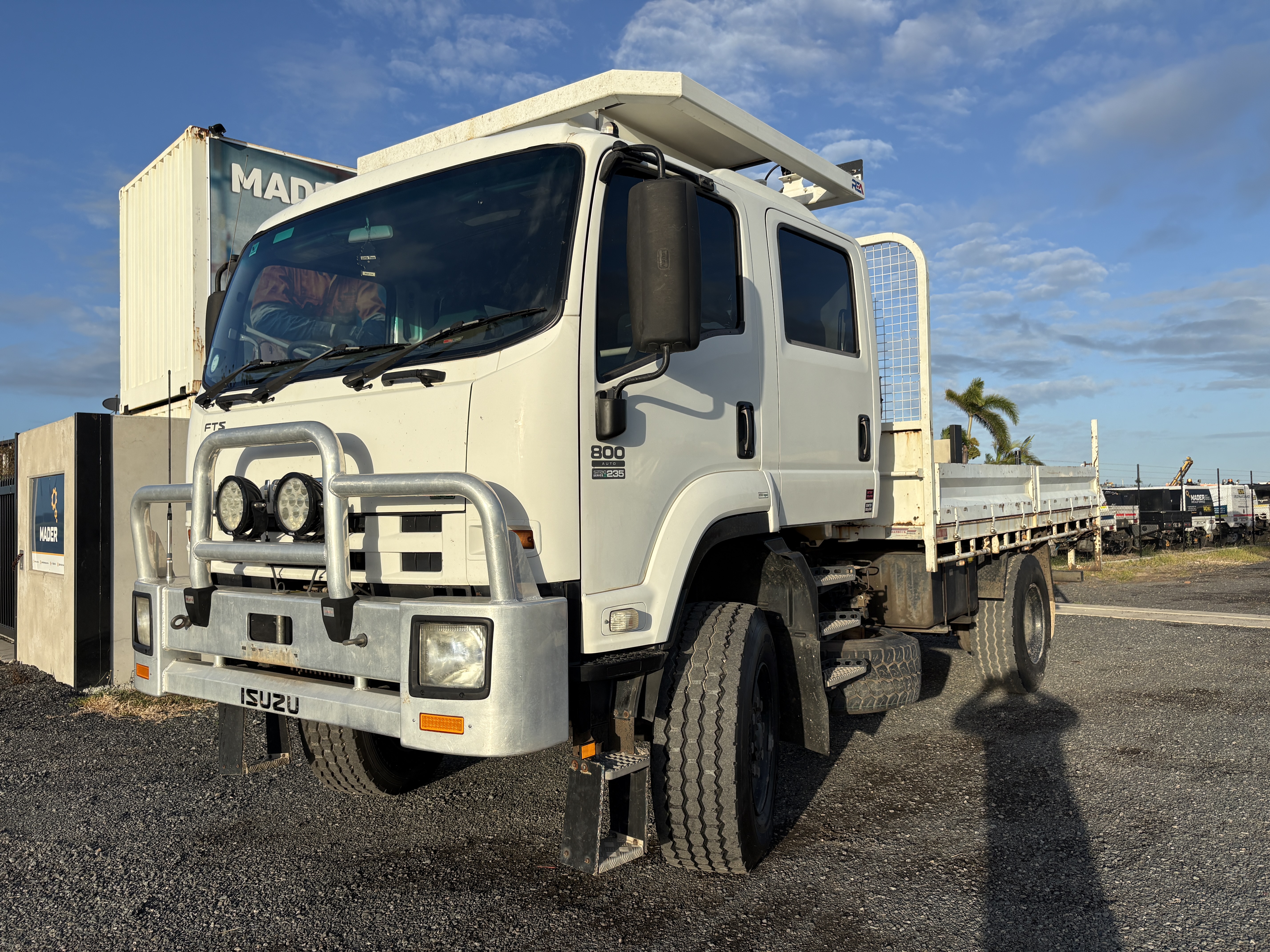 2016 Isuzu FTS800 4x4 Tray Truck