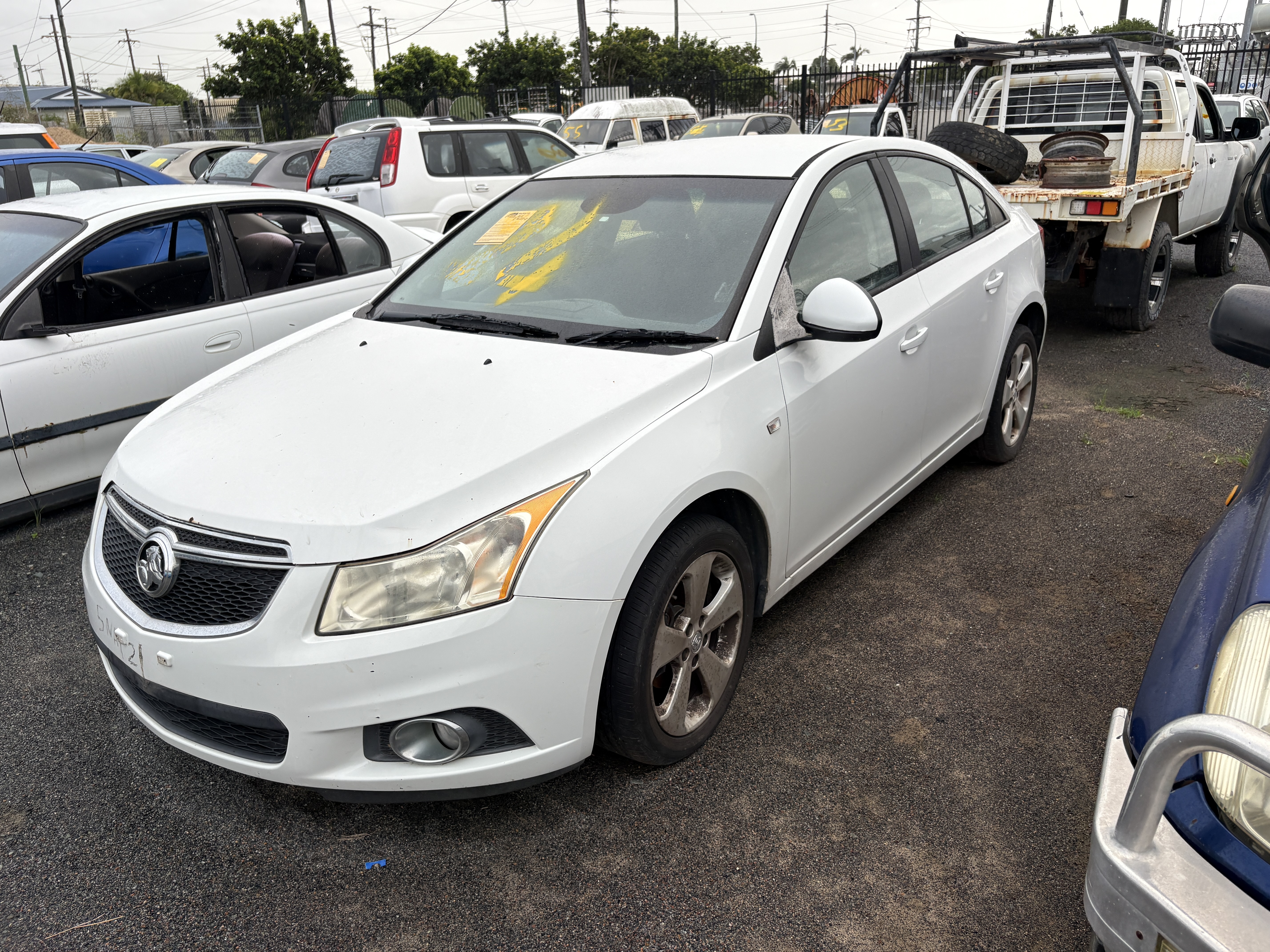 14 · +14 Holden Cruze Sedan