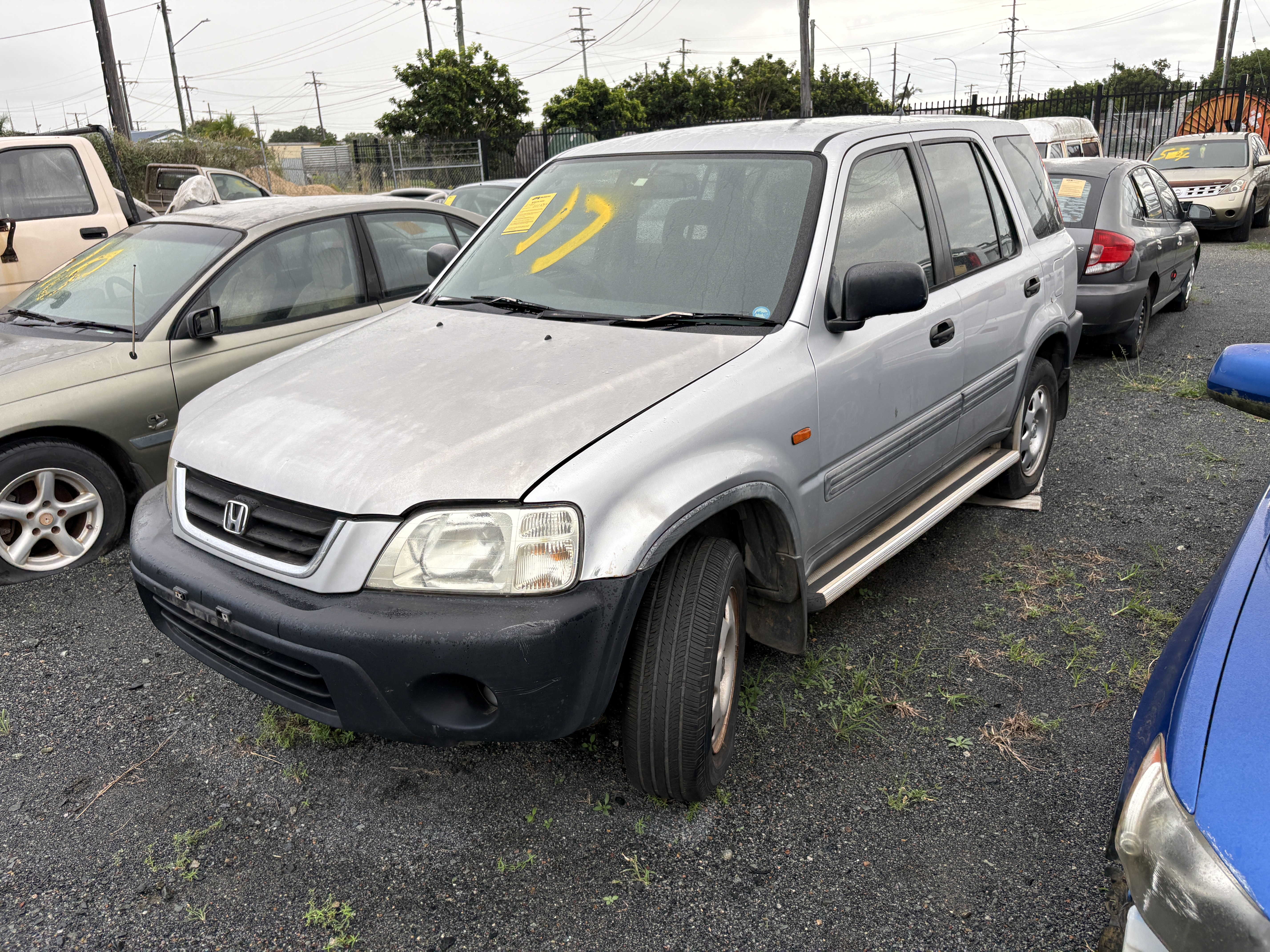 17 · +17 Honda CR-V Wagon