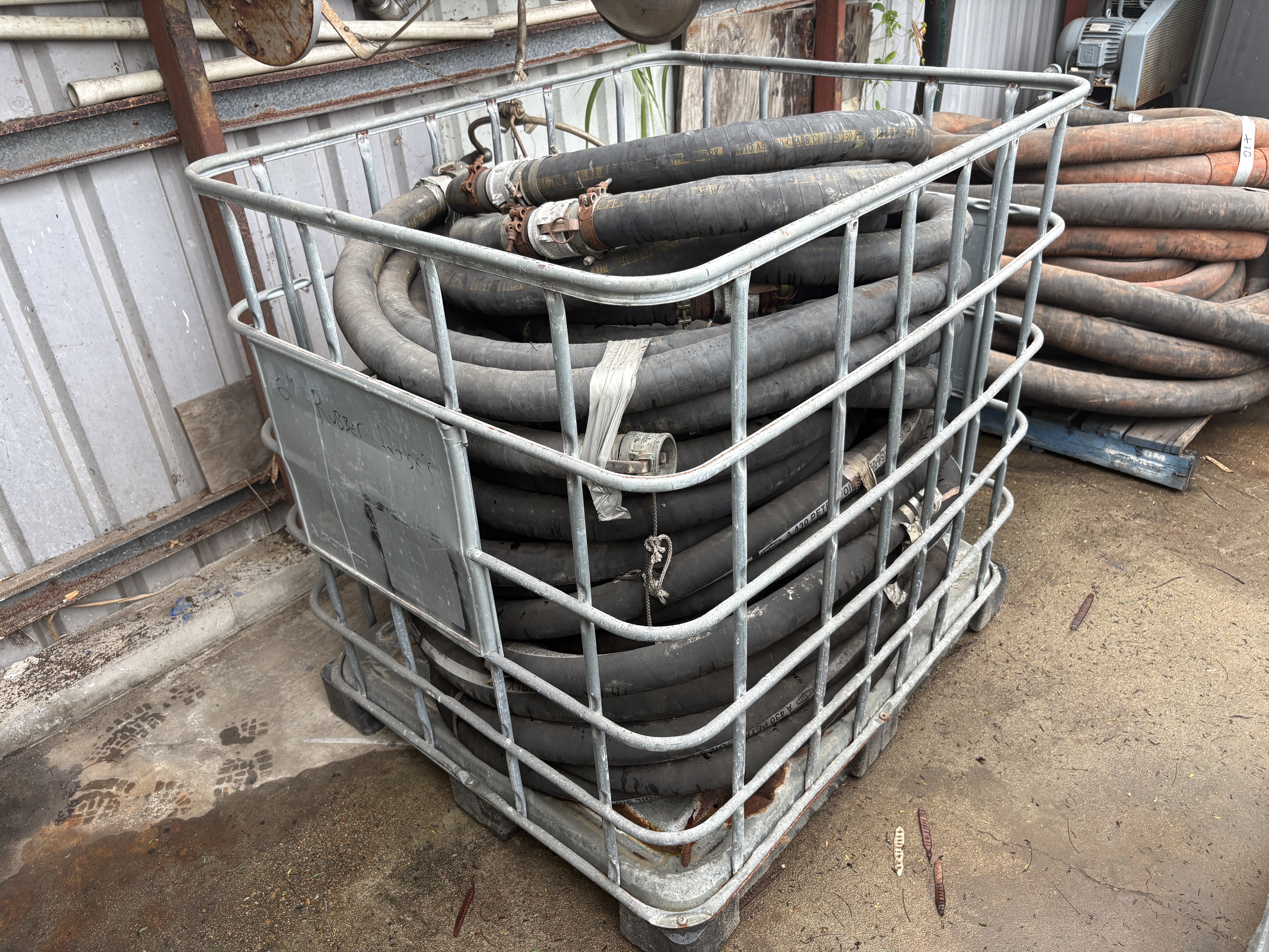 9 · Pod Of Hoses