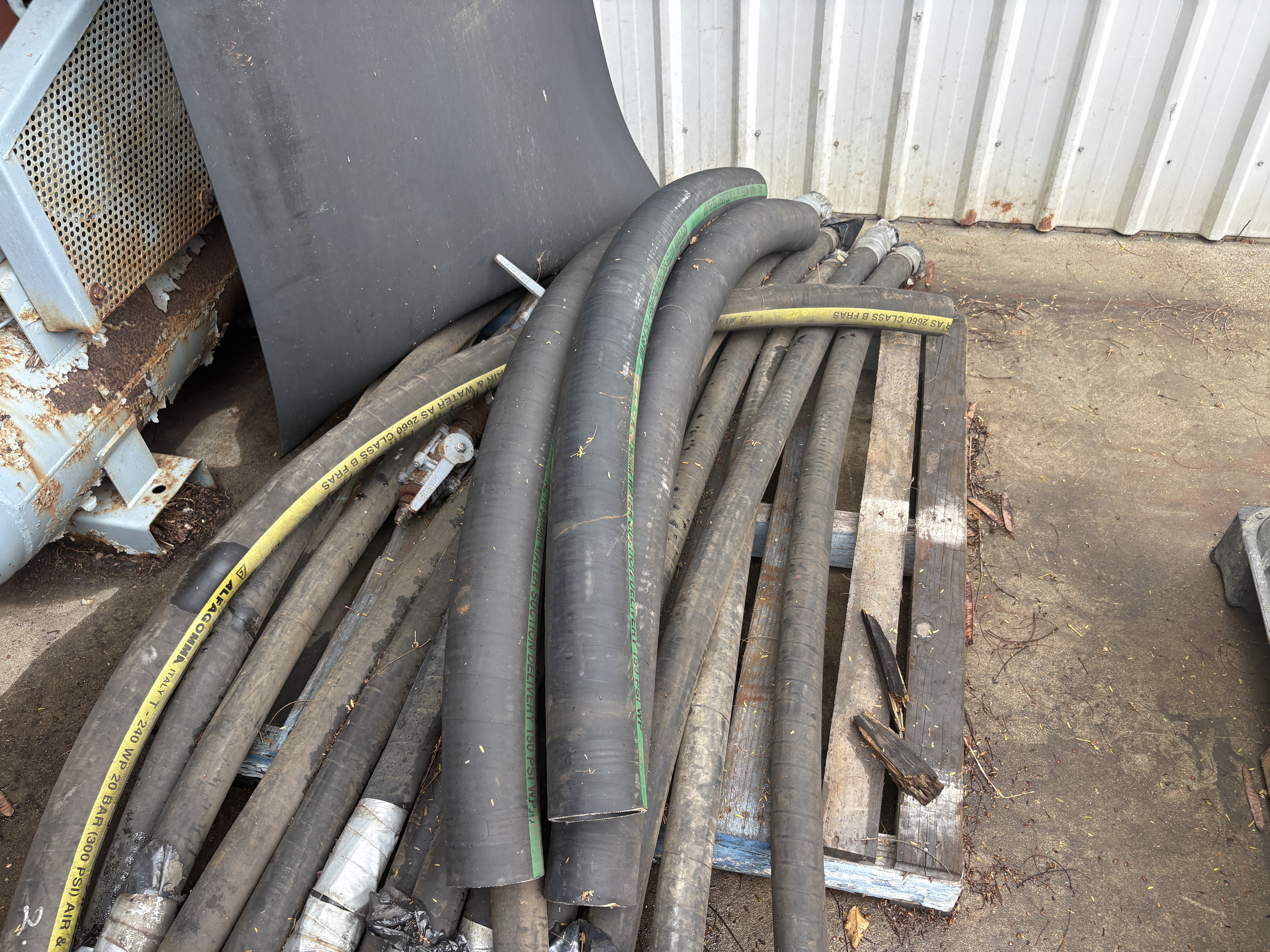 11 · Pallet Of Assorted Hose Of Cuts