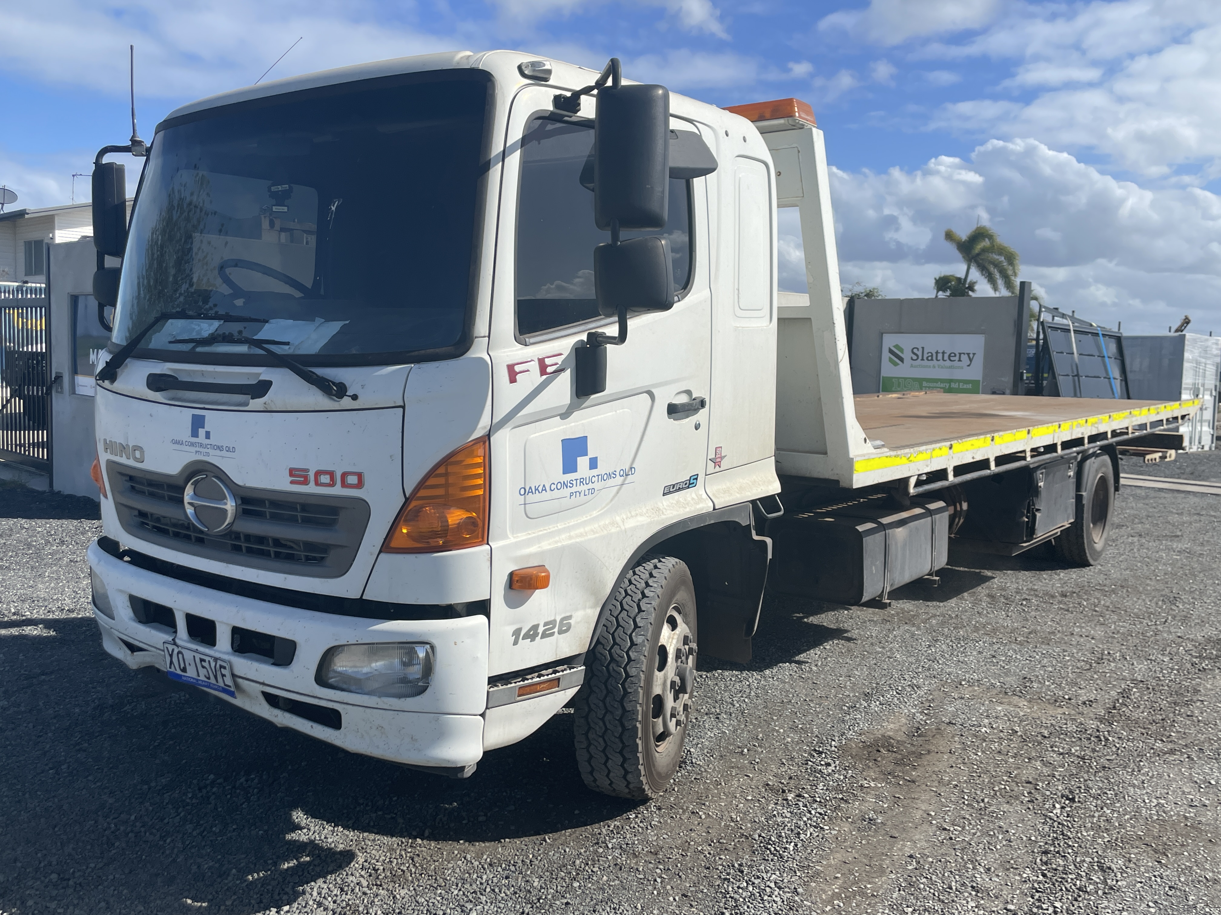 16 · 2016 Hino 500 SERIES 1426 4x2 Tilt Tray