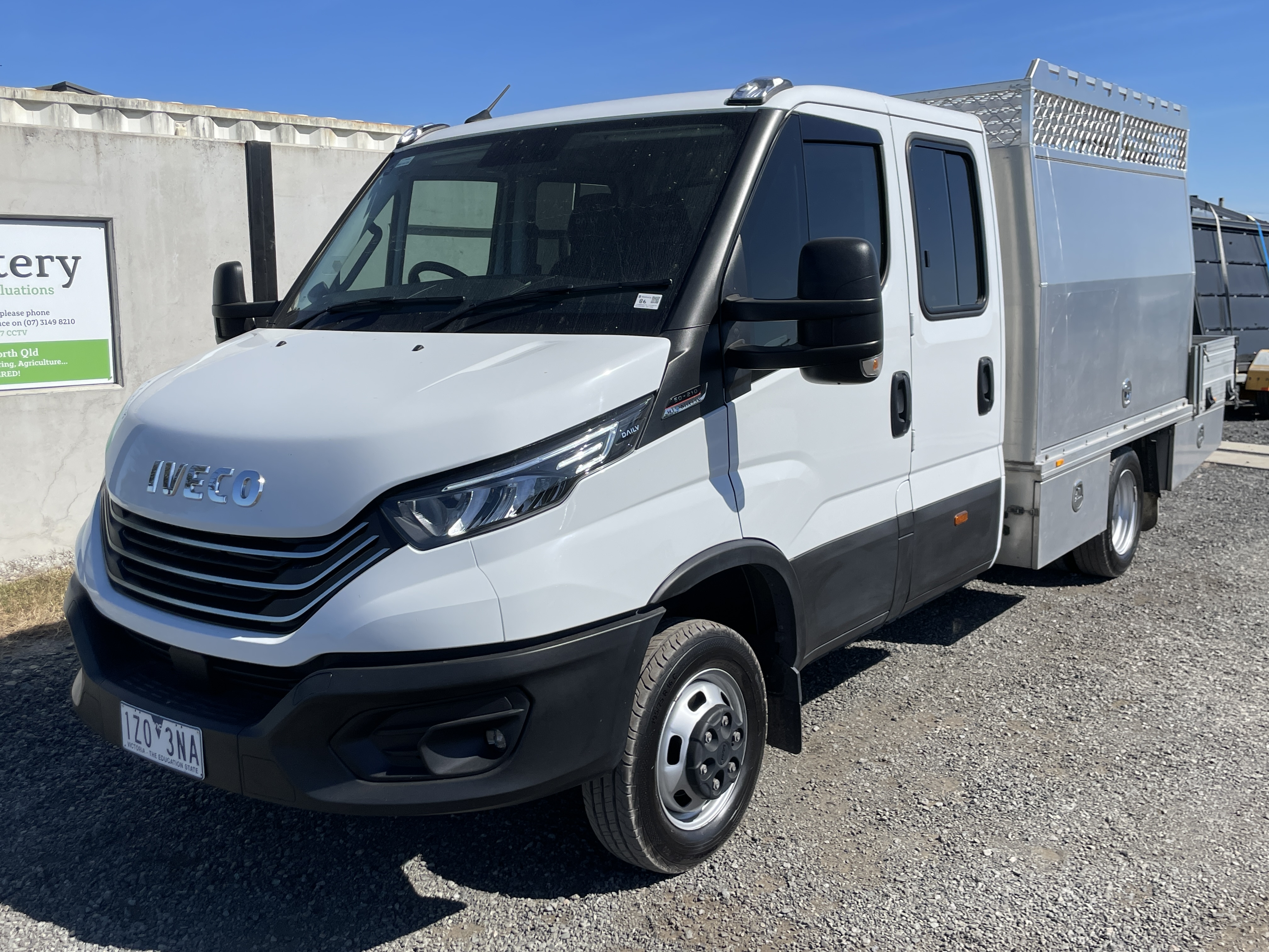 2 · 2024 Iveco Daily 50 210 4x2 Touring Truck