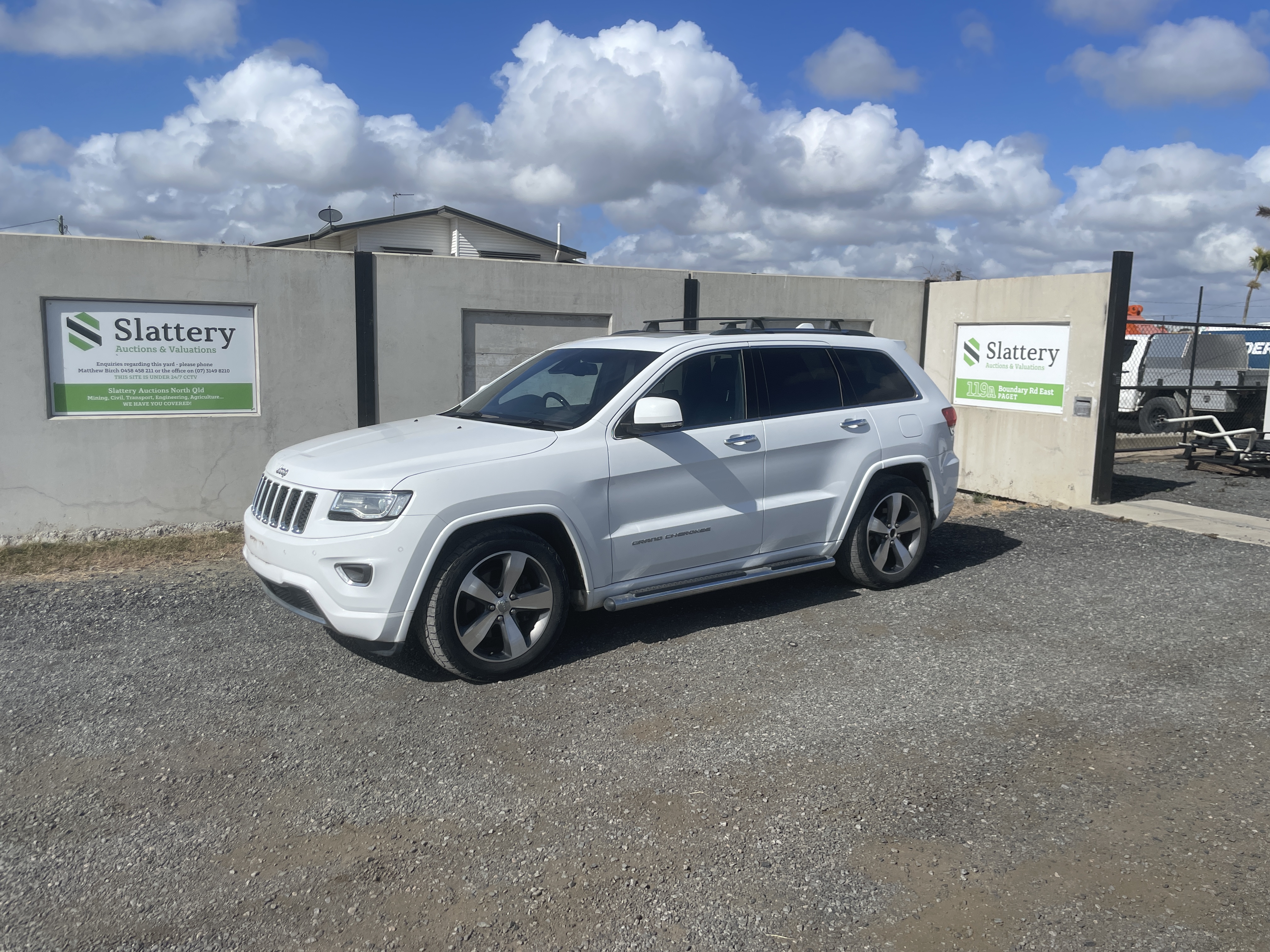 17 · 2016 Jeep Grand Cherokee Overland Diesel