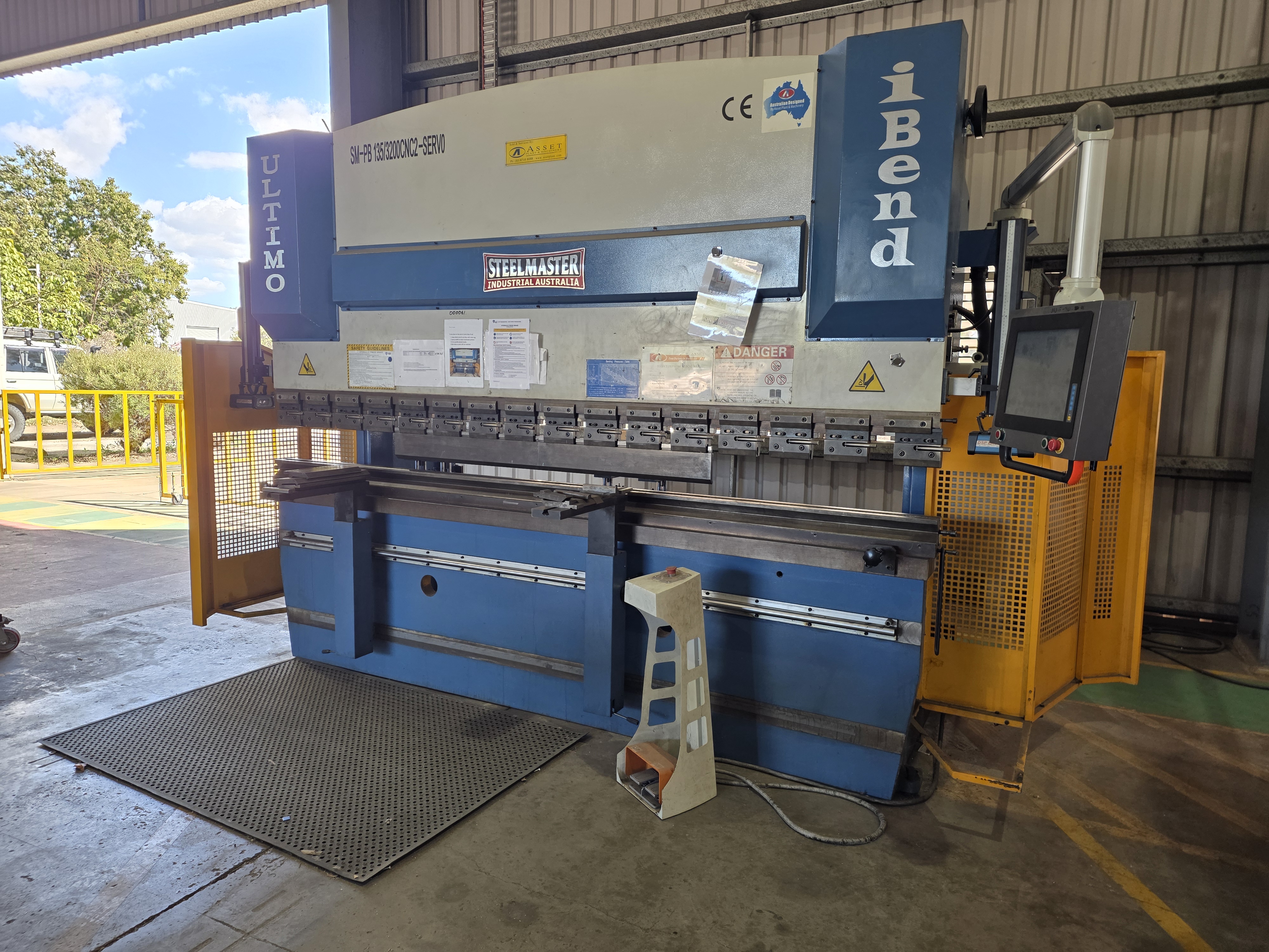 5 · 2021 Steel Master SM/PB135 Hydraulic Press Brake