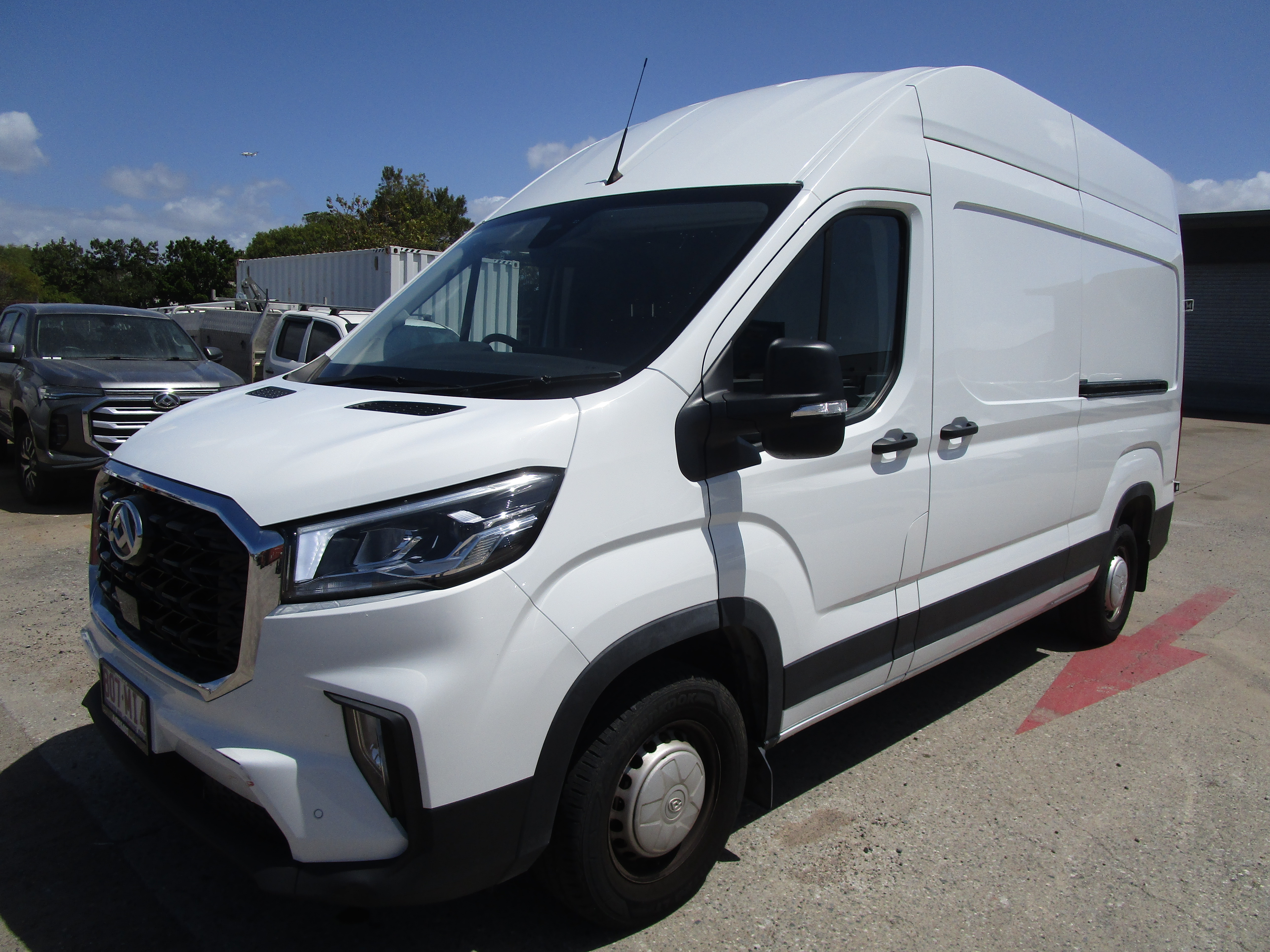 3 · 2024 LDV Deliver 9  Diesel