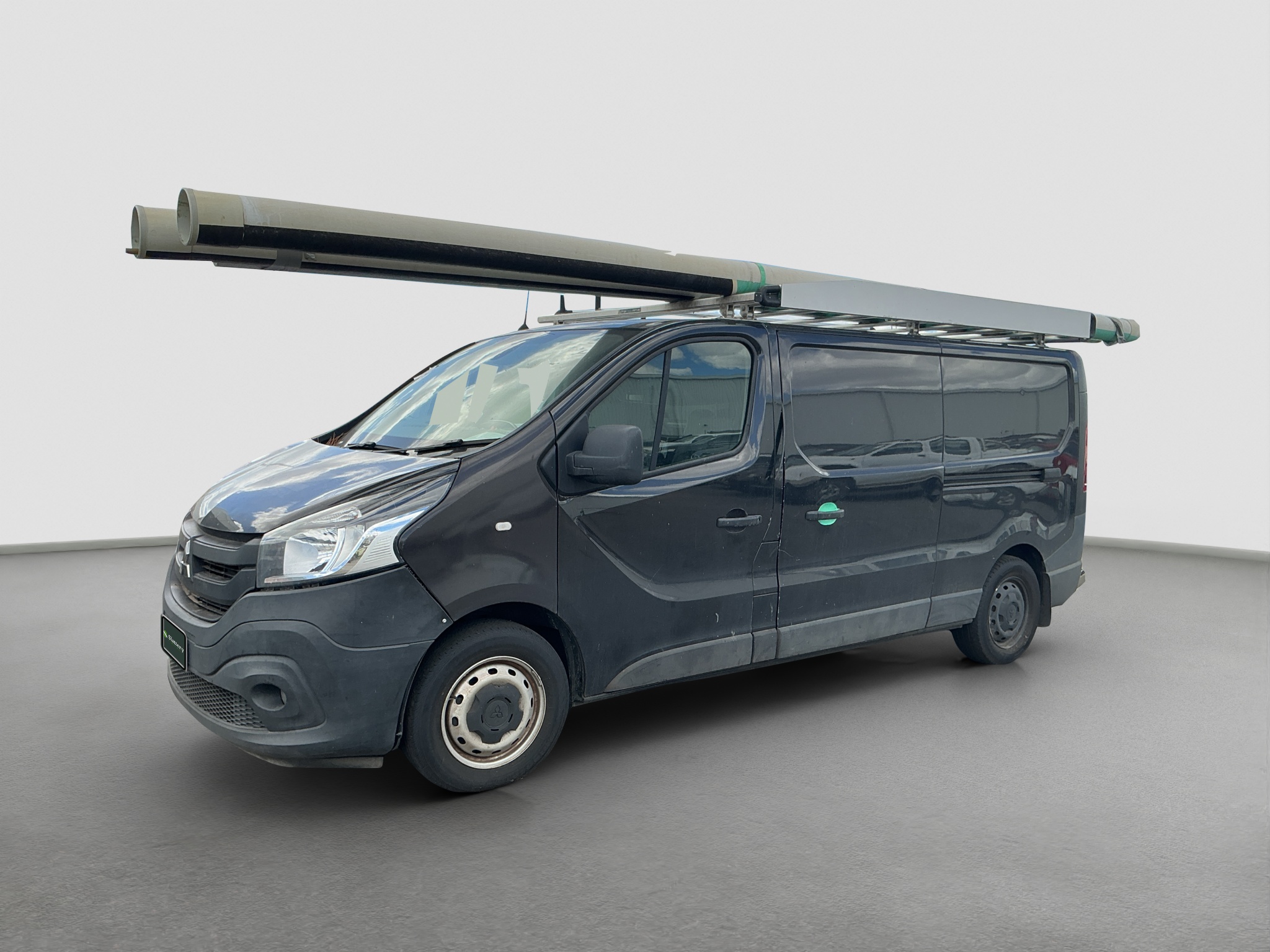 11 · 2022 Mitsubishi Express GLX