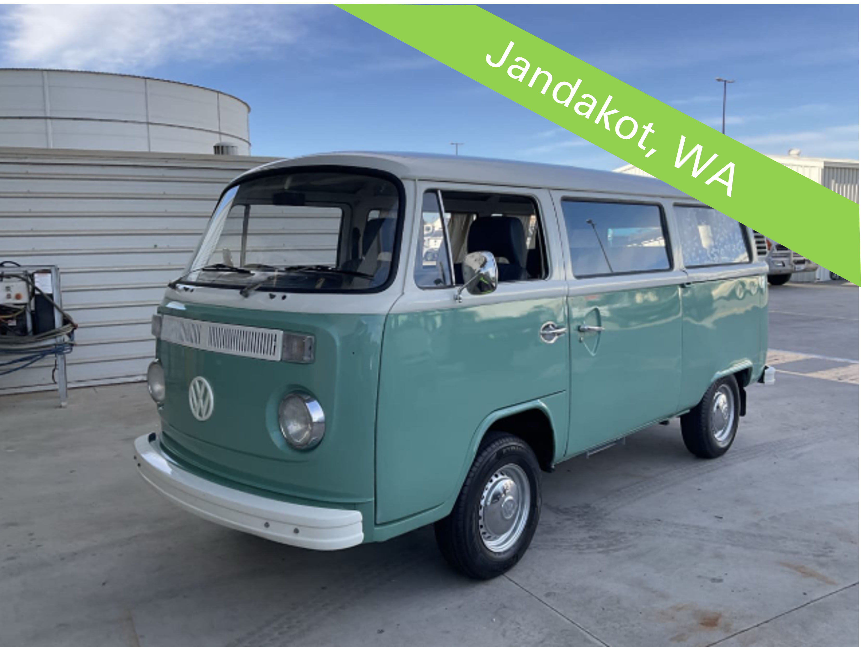 7 · 1974 Volkswagen Kombi Van  Petrol