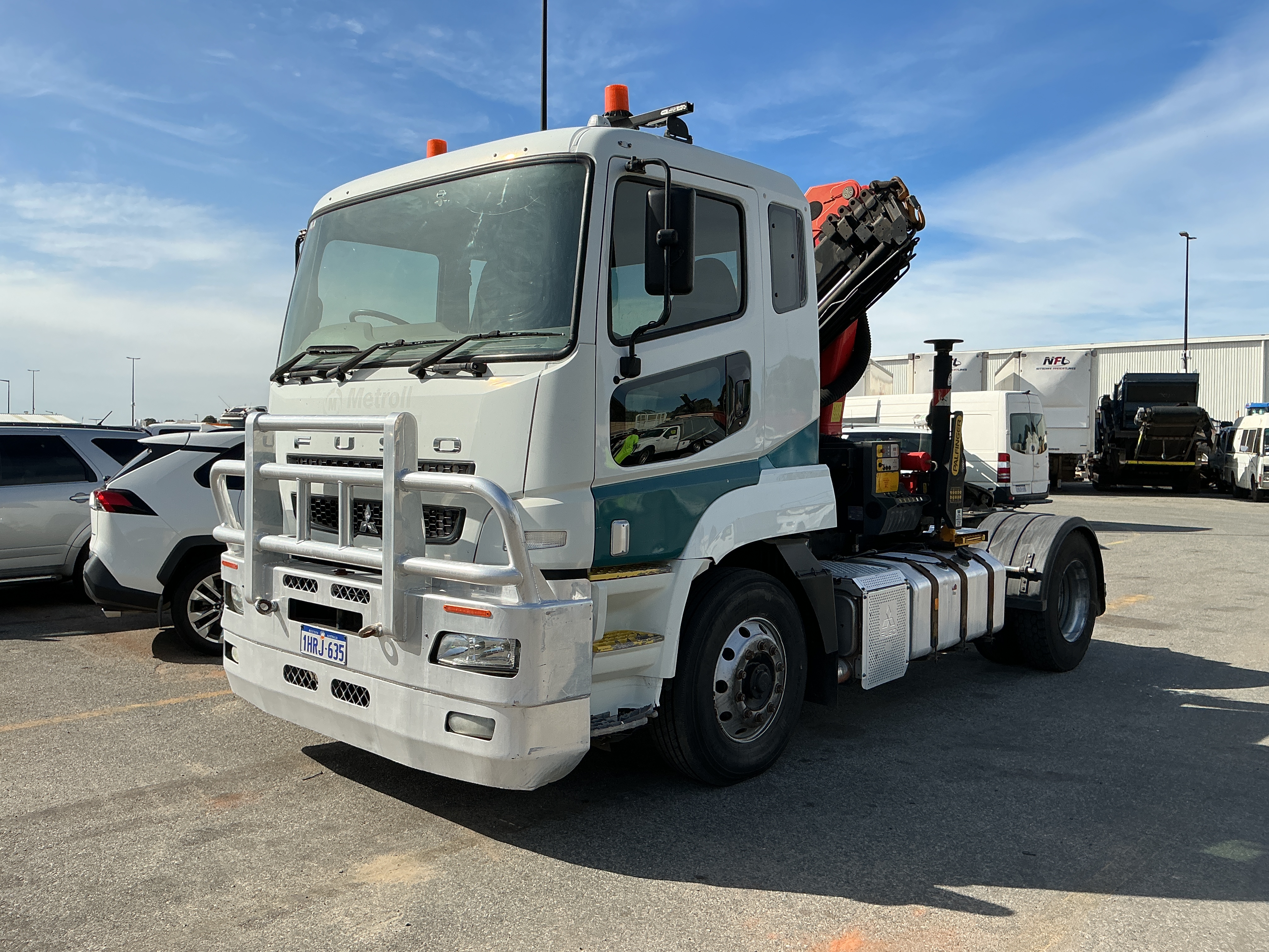 10 · 2017 Mitsubishi Fuso Prime   4x2 Prime Mover With Palfinger Crane