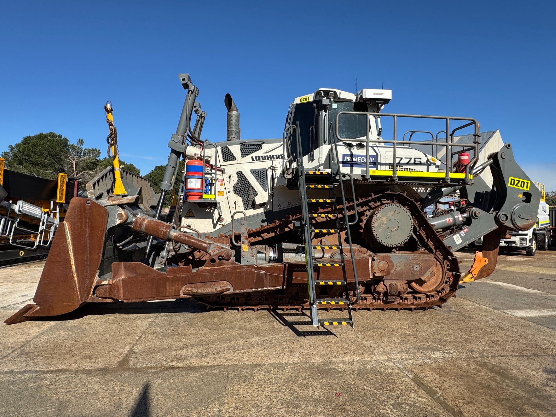 2 · 2015  Liebherr 776 Dozer