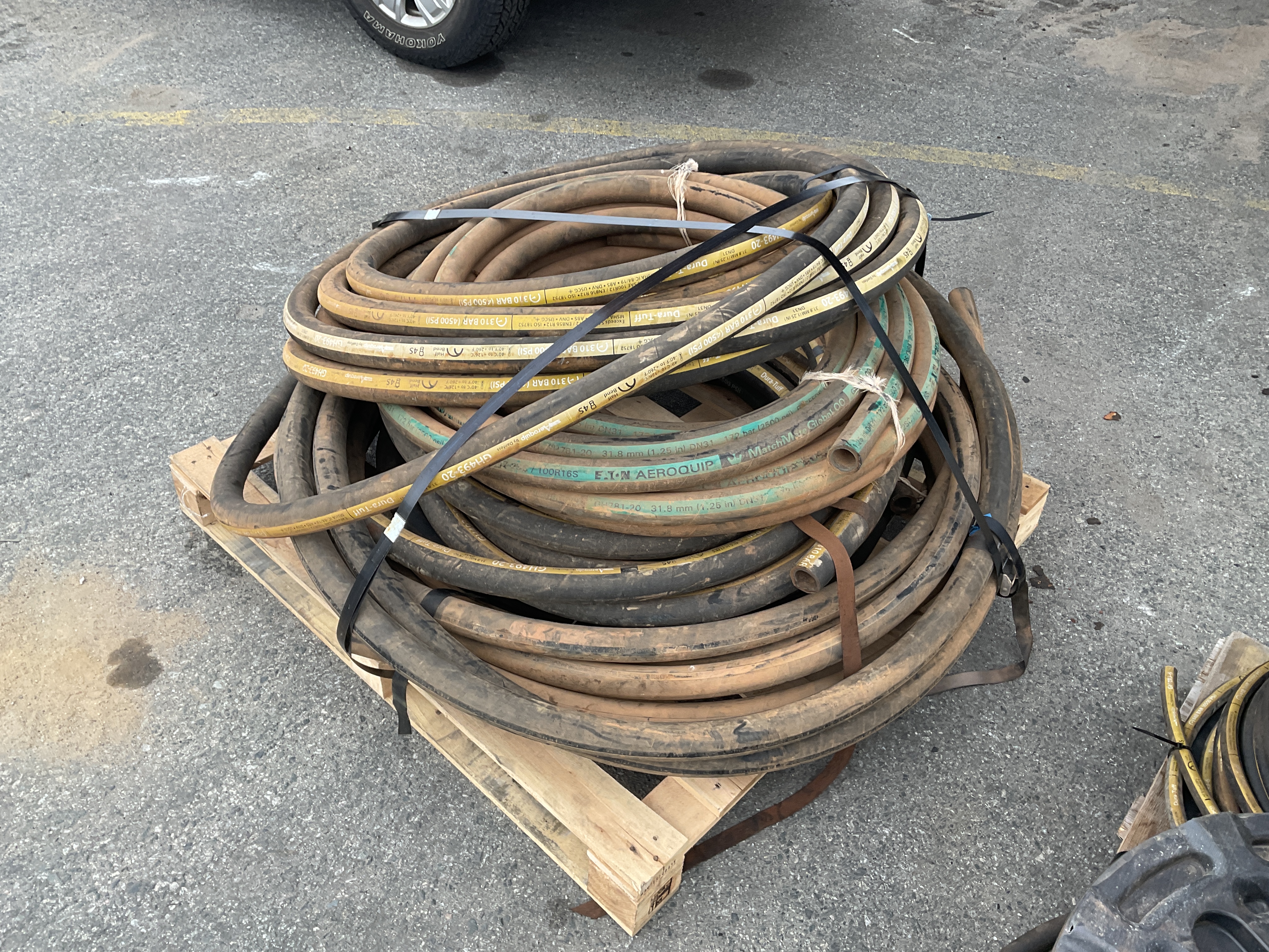 Pallet of Assorted Hydraulic Hoses - Unreserved