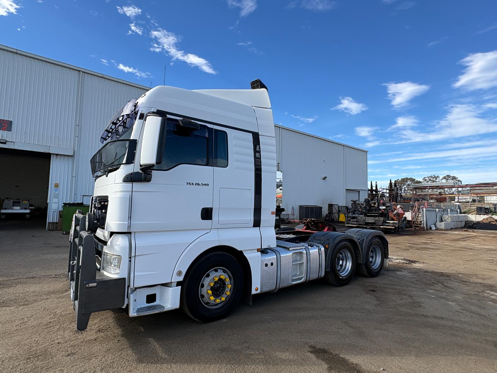 12 · 2015 M.A.N TGX 26.540   6x4 Prime Mover