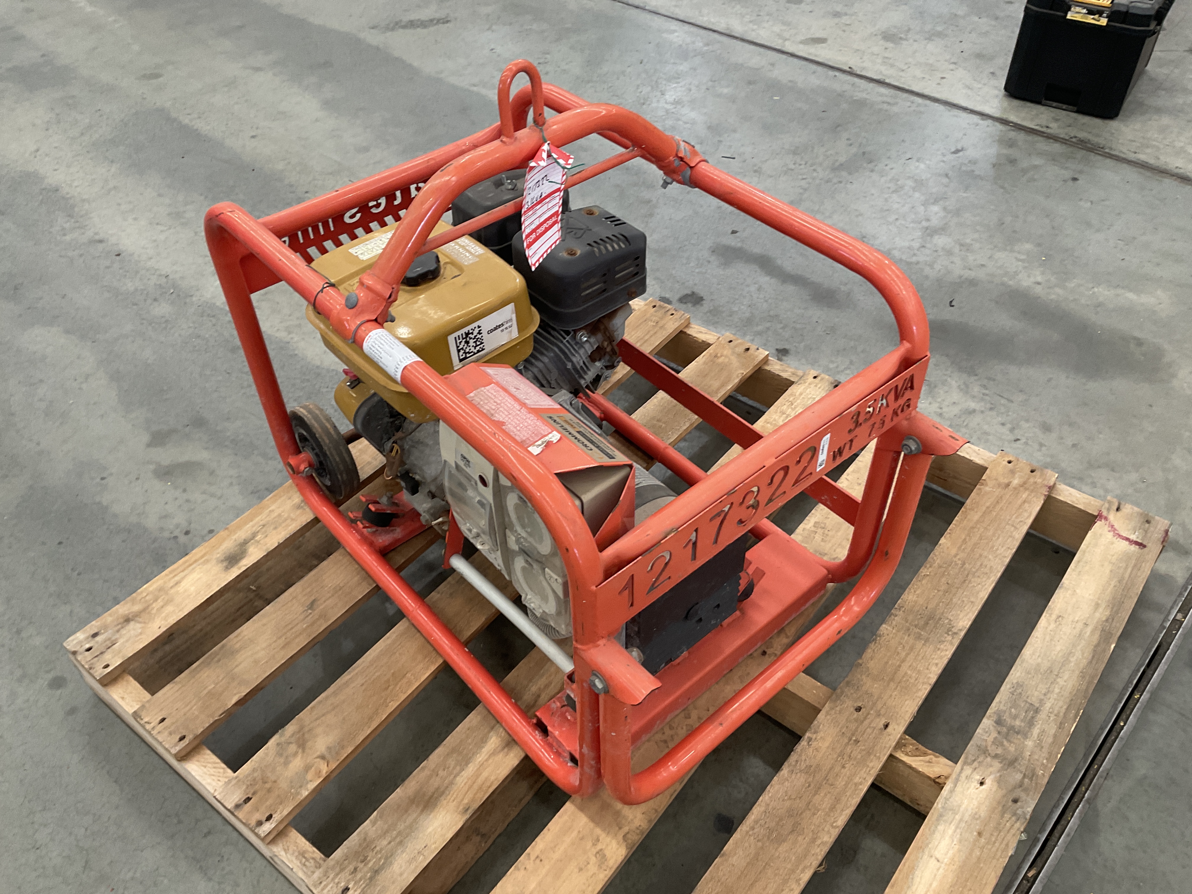 6 · 5.5 kVA Petrol Generator