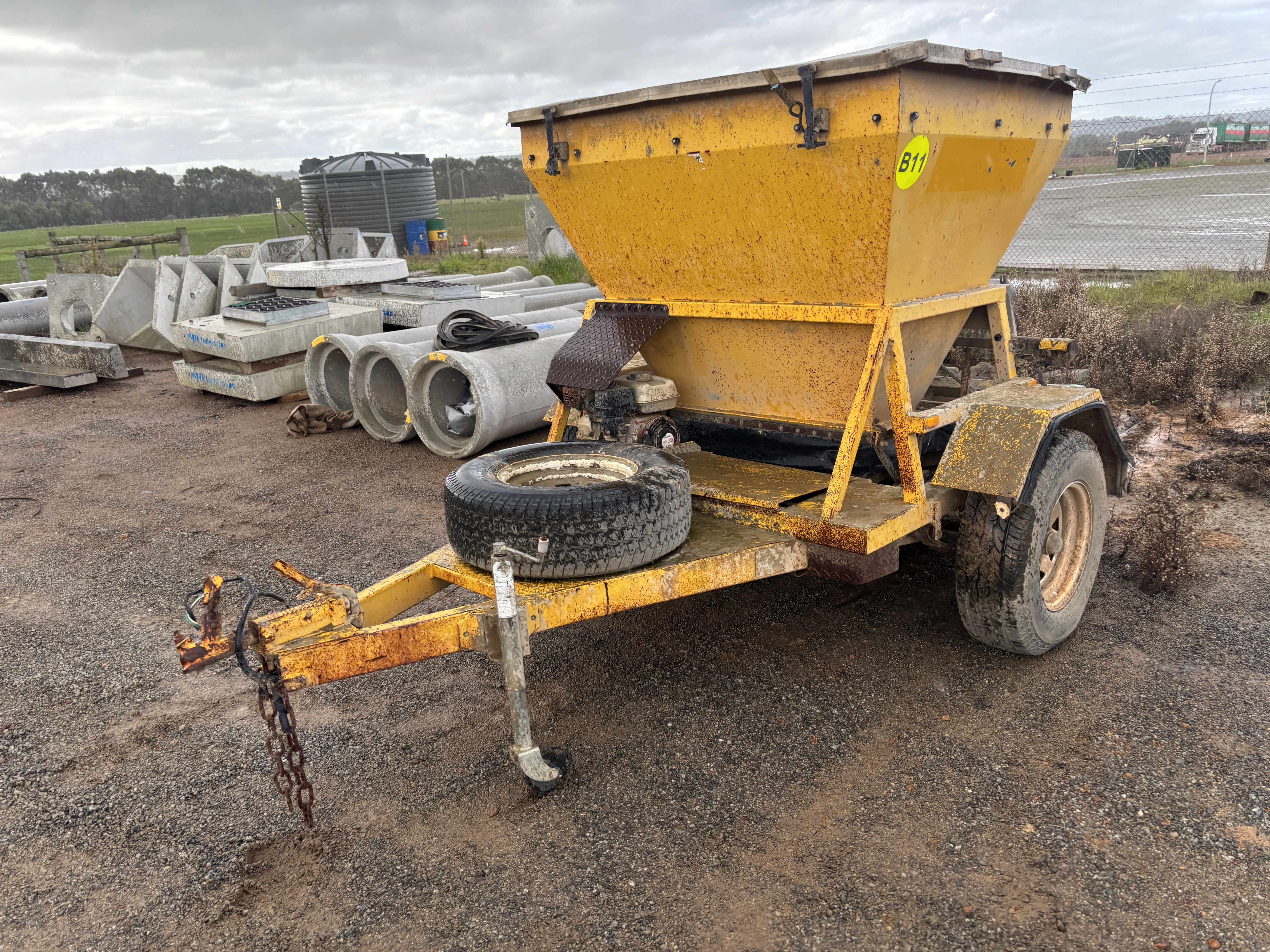 15 · 2014 Nelmac Engineering Cement Spreader Trailer Single Axle