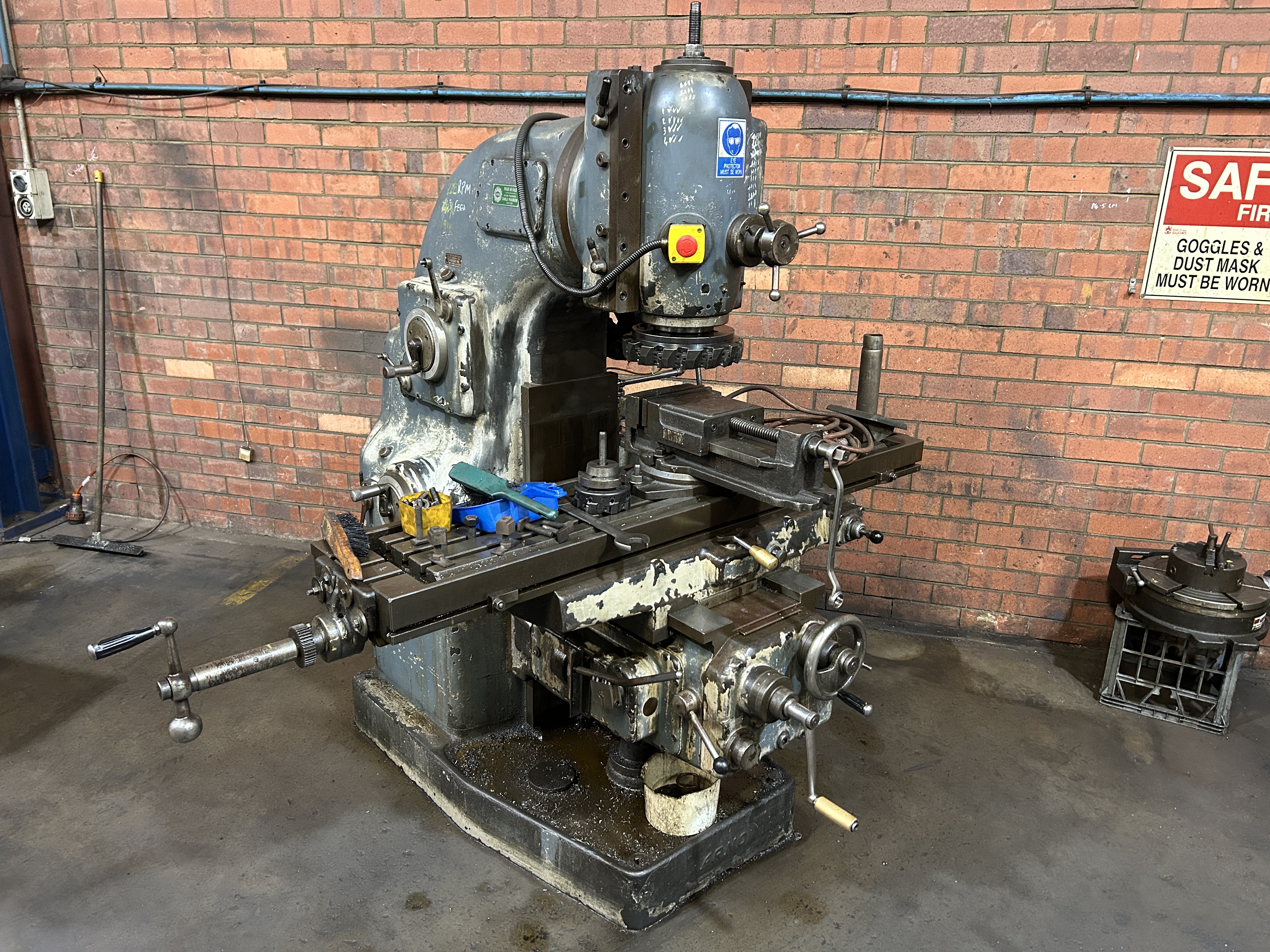 12 · Arno Milling Machine