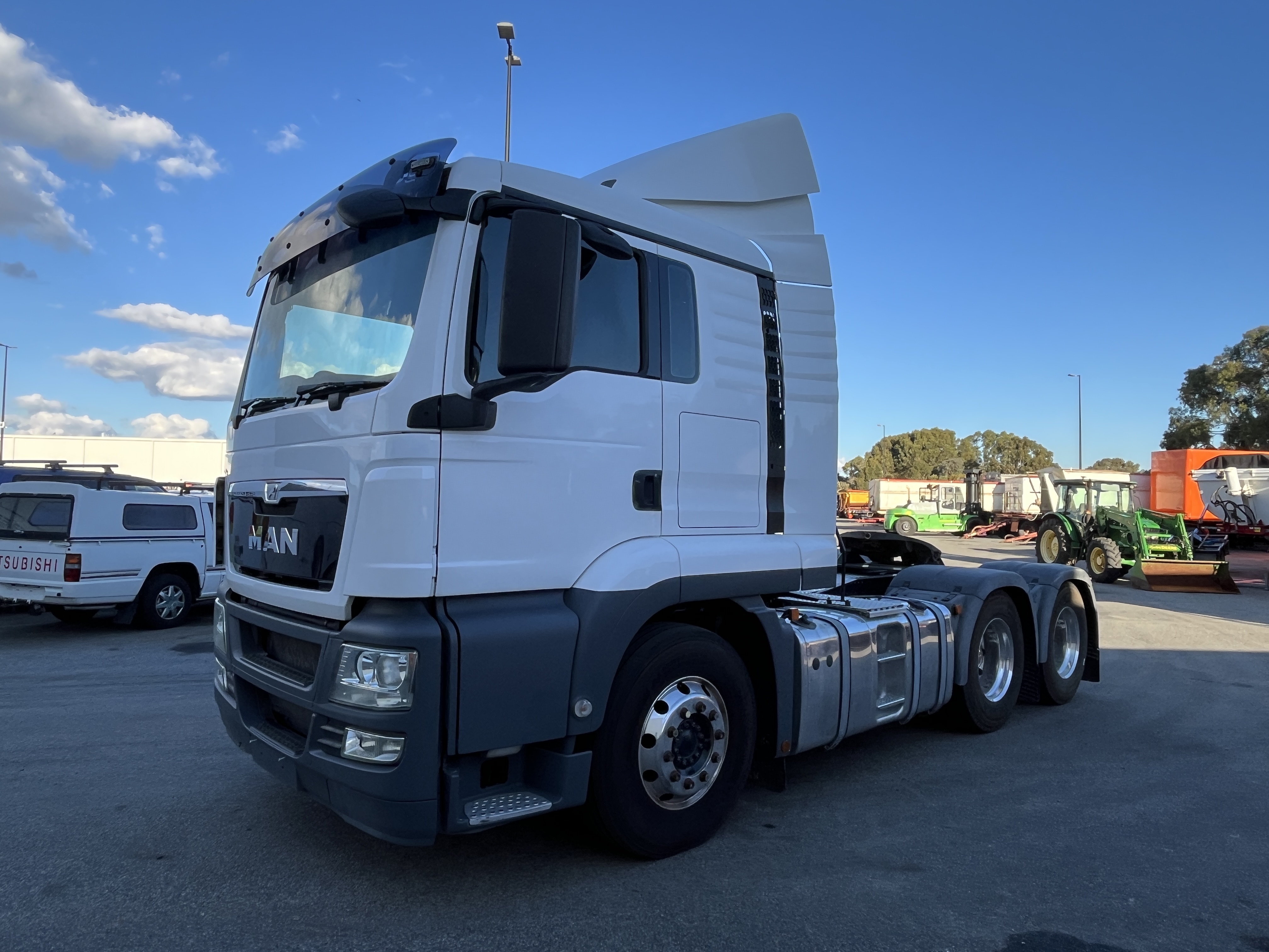 2016 MAN TG-A 6x4 Prime Mover