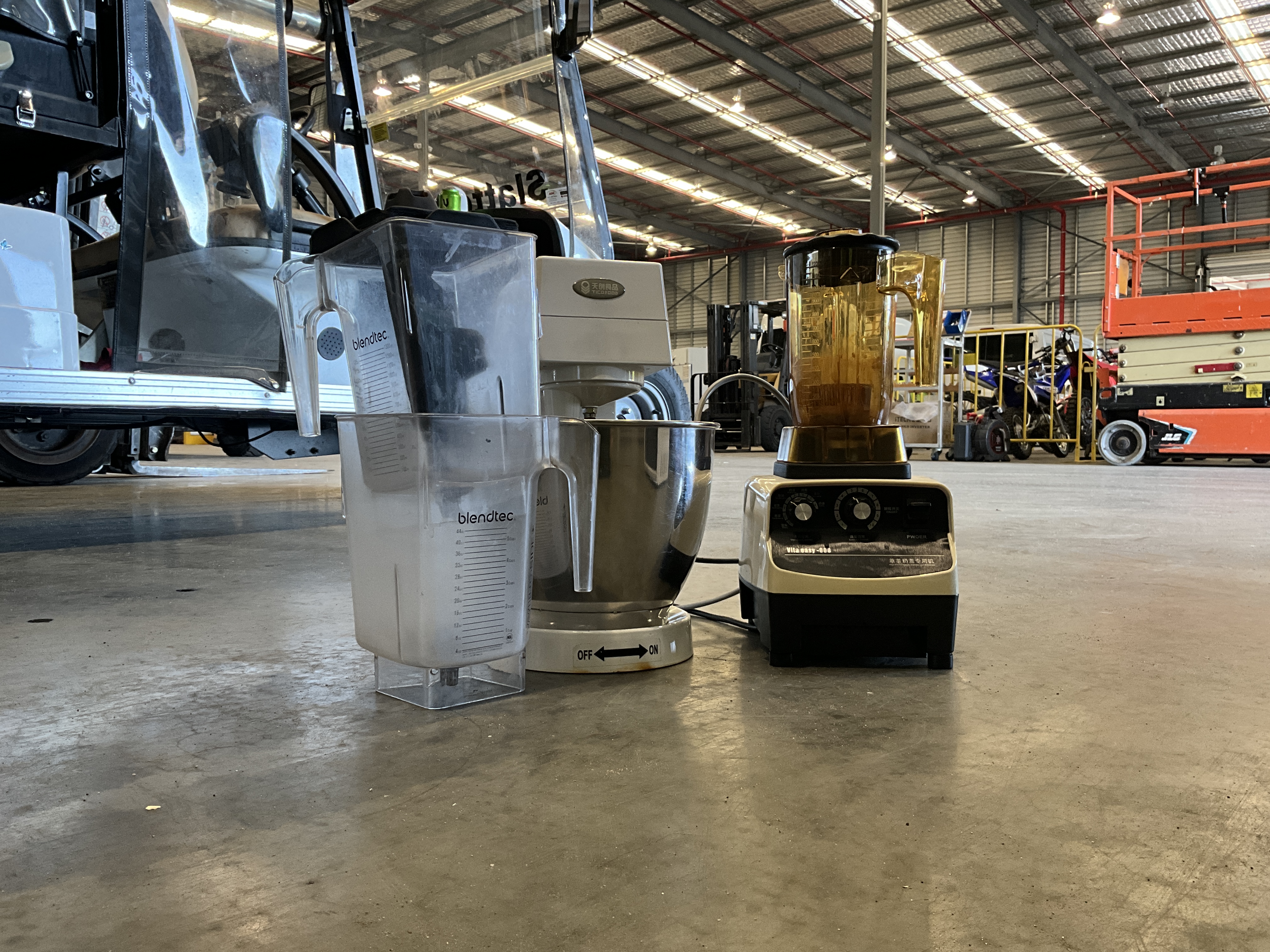 14 · Assorted Mixer & Blender