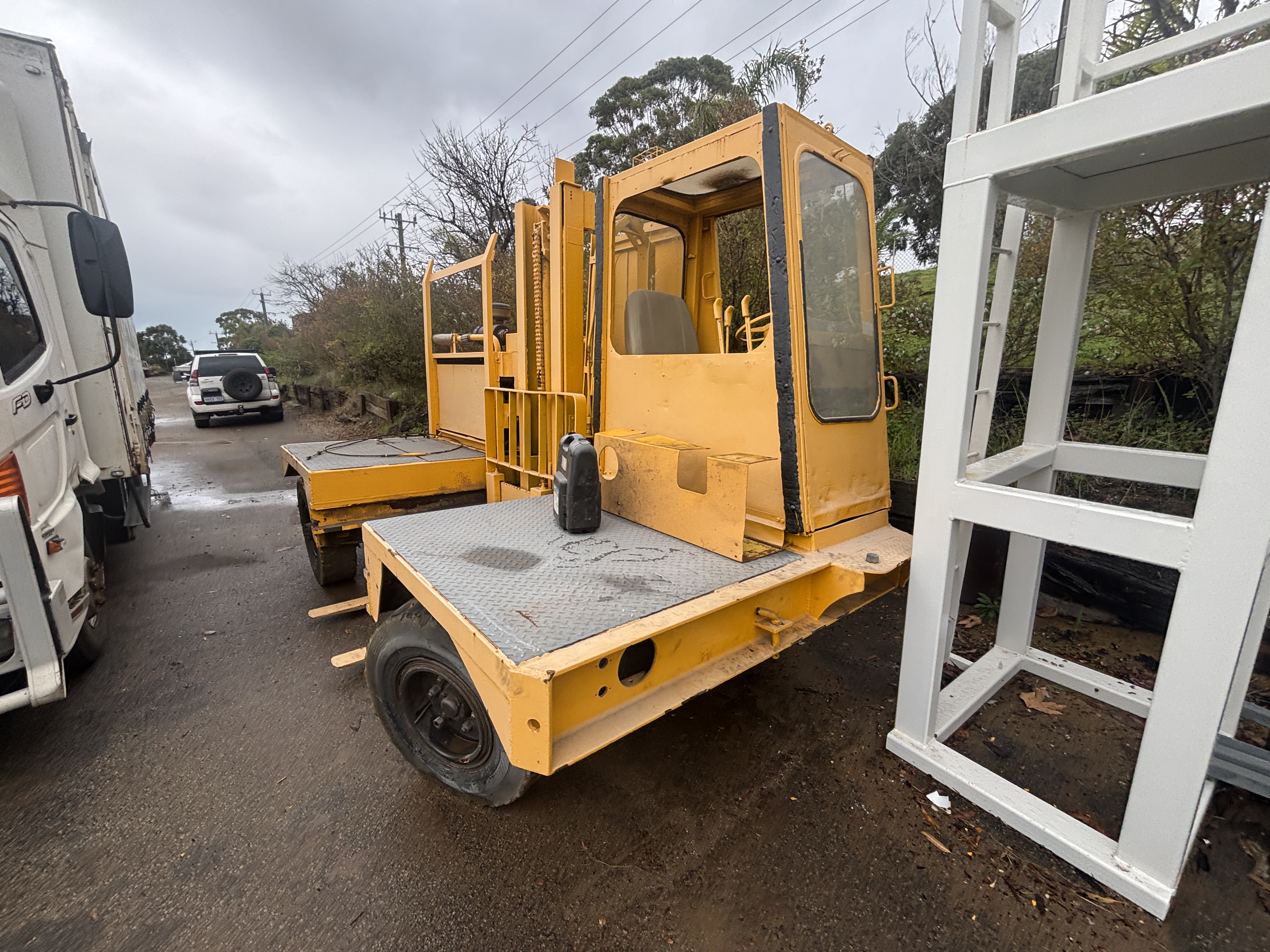8 · Lancer Boss Side Load Forklift - Unreserved