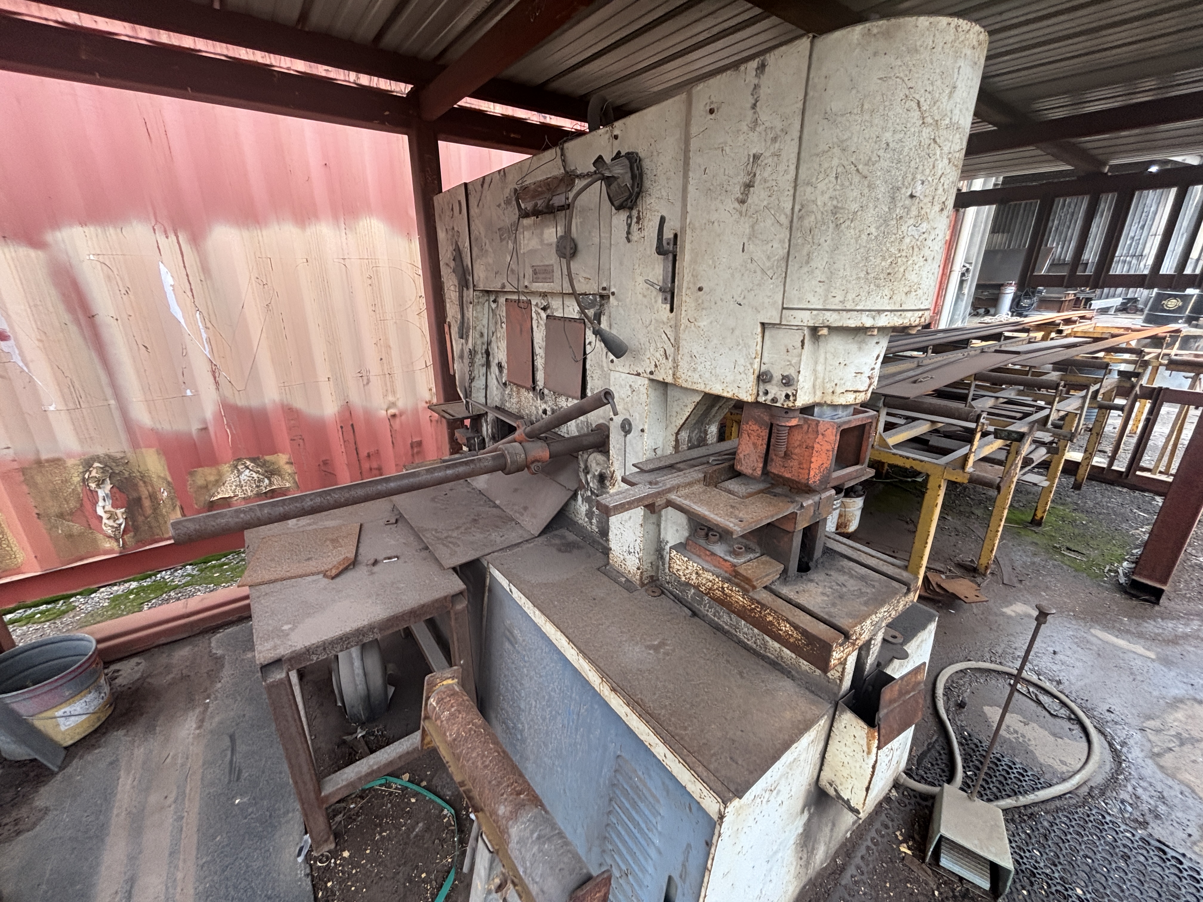 Sunrise Hydraulic Ironworker - Unreserved
