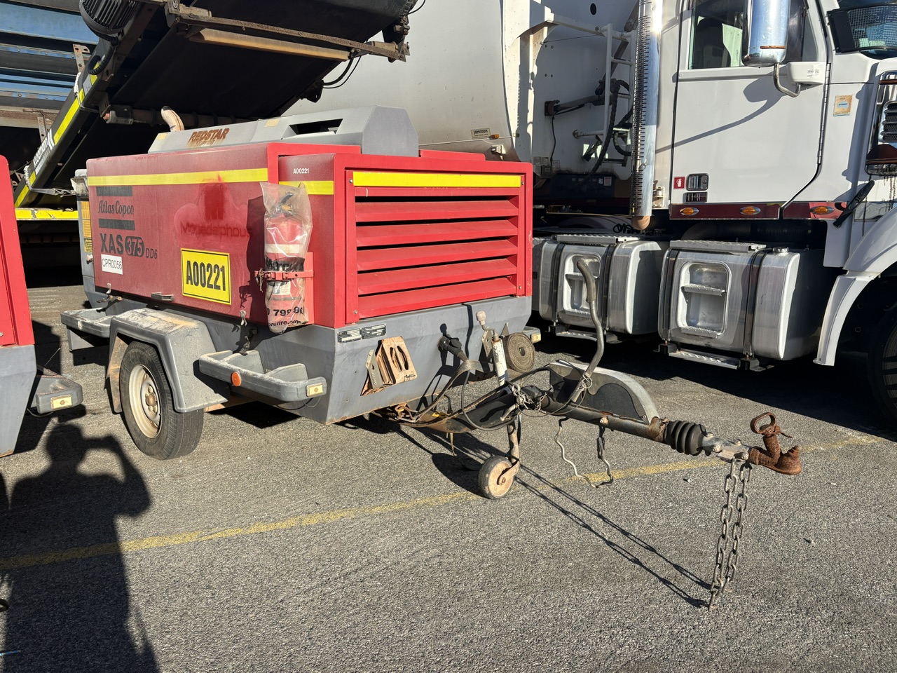 3 · 2017 Atlas Copco XAS375 Trailer
