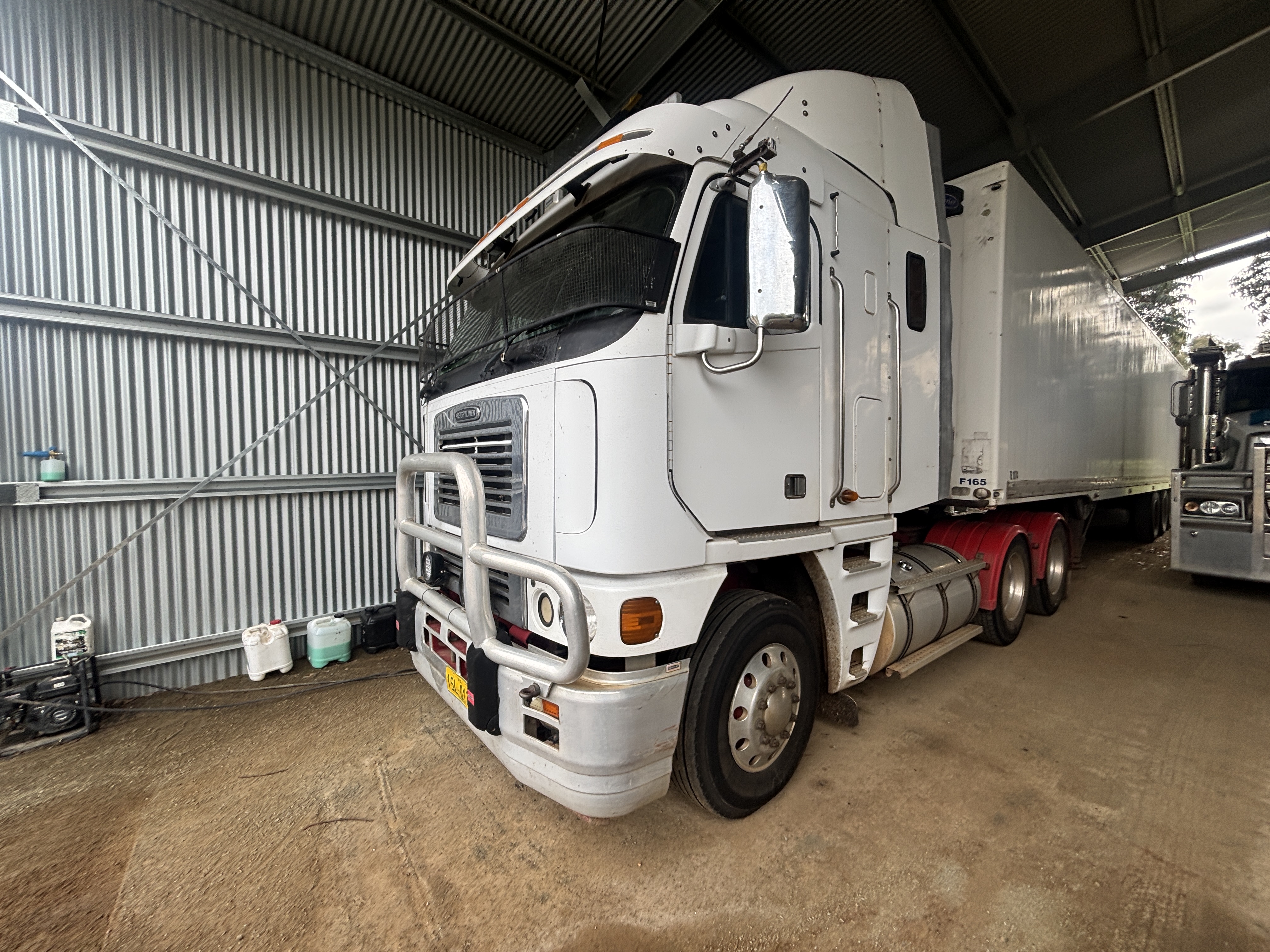 14 · 2007 Freightliner Argosy   6x4 Prime Mover