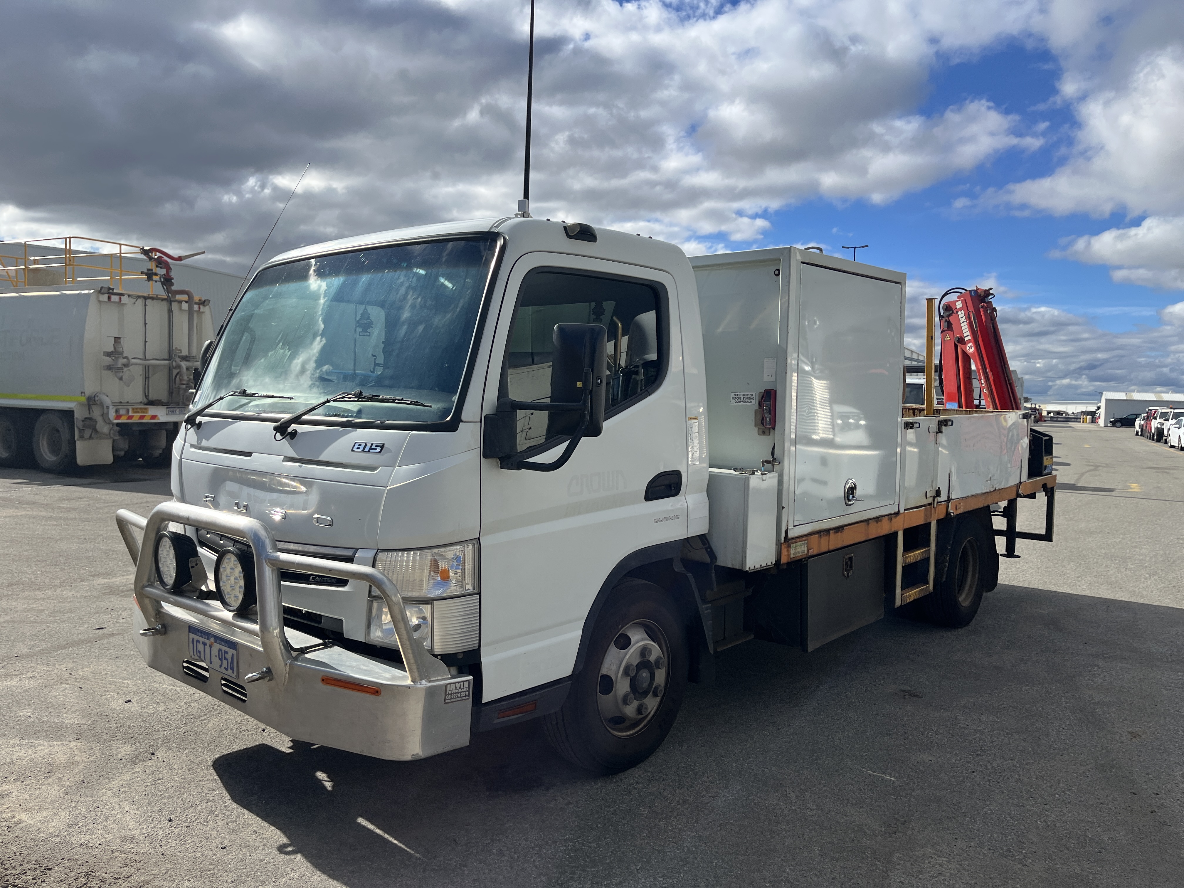 5 · 2018 MITSUBISHI CANTER 4x2 Service Truck (Ex Lease)