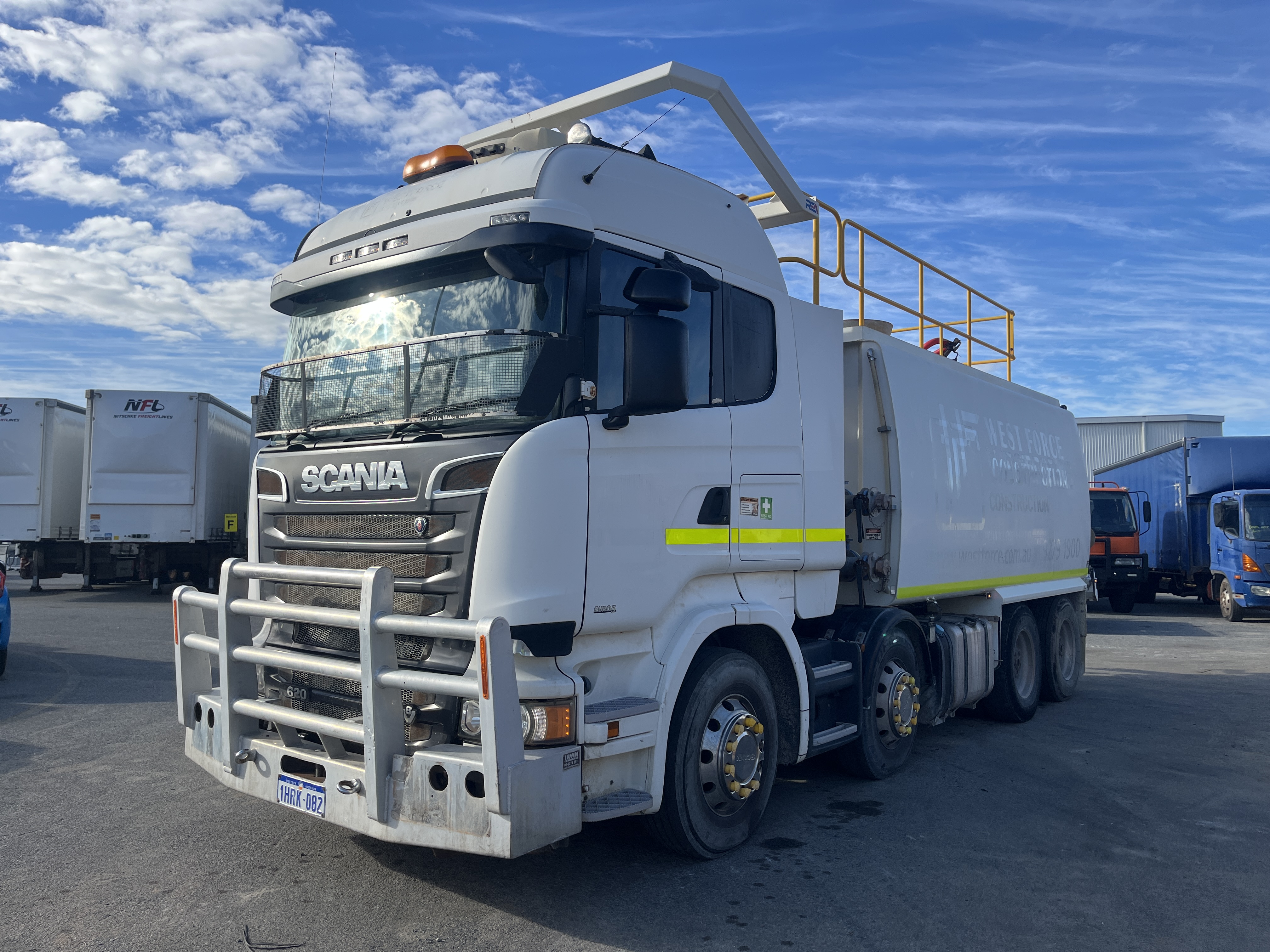 2014 SCANIA 620 8x4 Water Truck