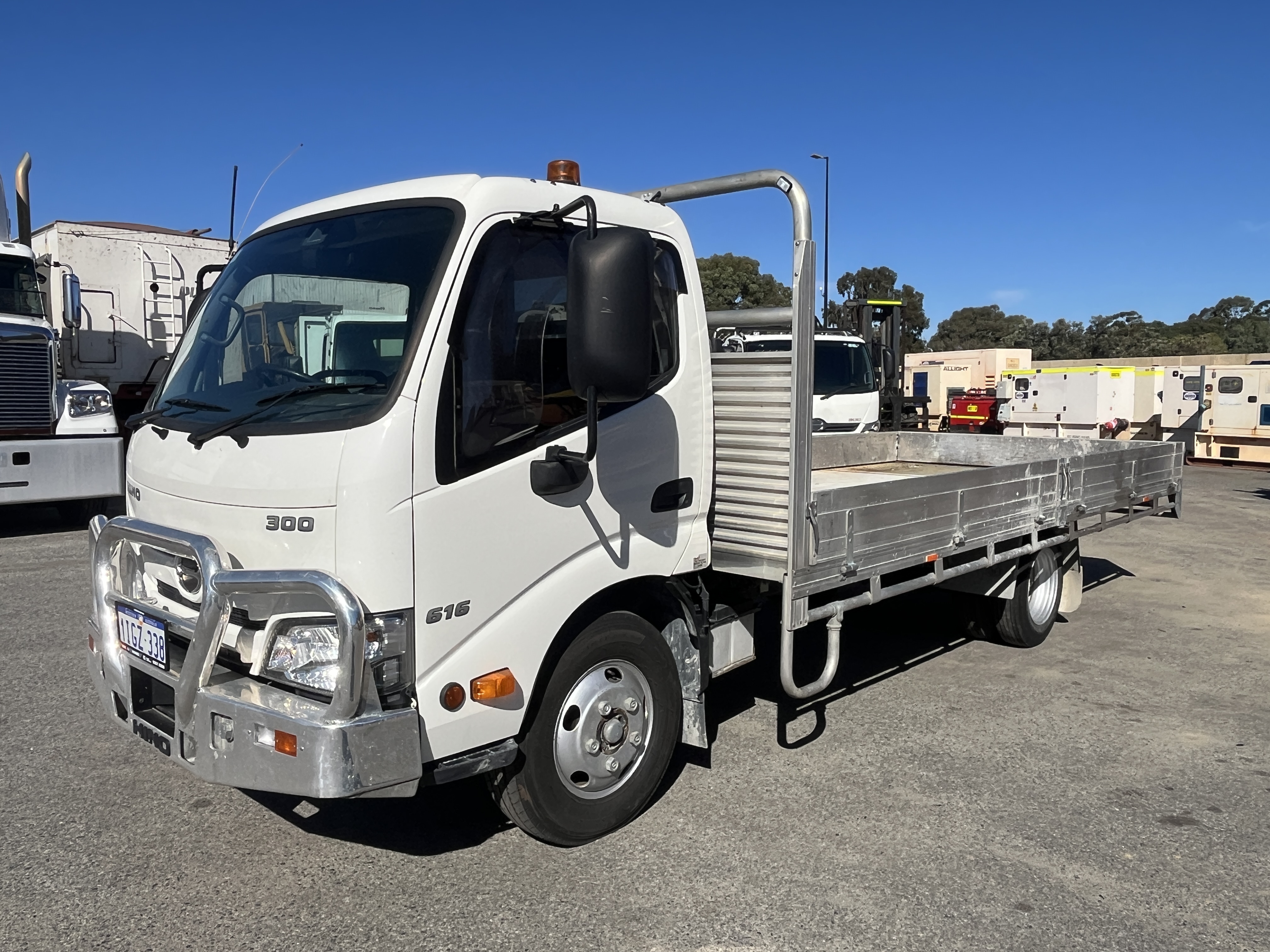 3 · Hino 300  300 4x2 Tray Truck