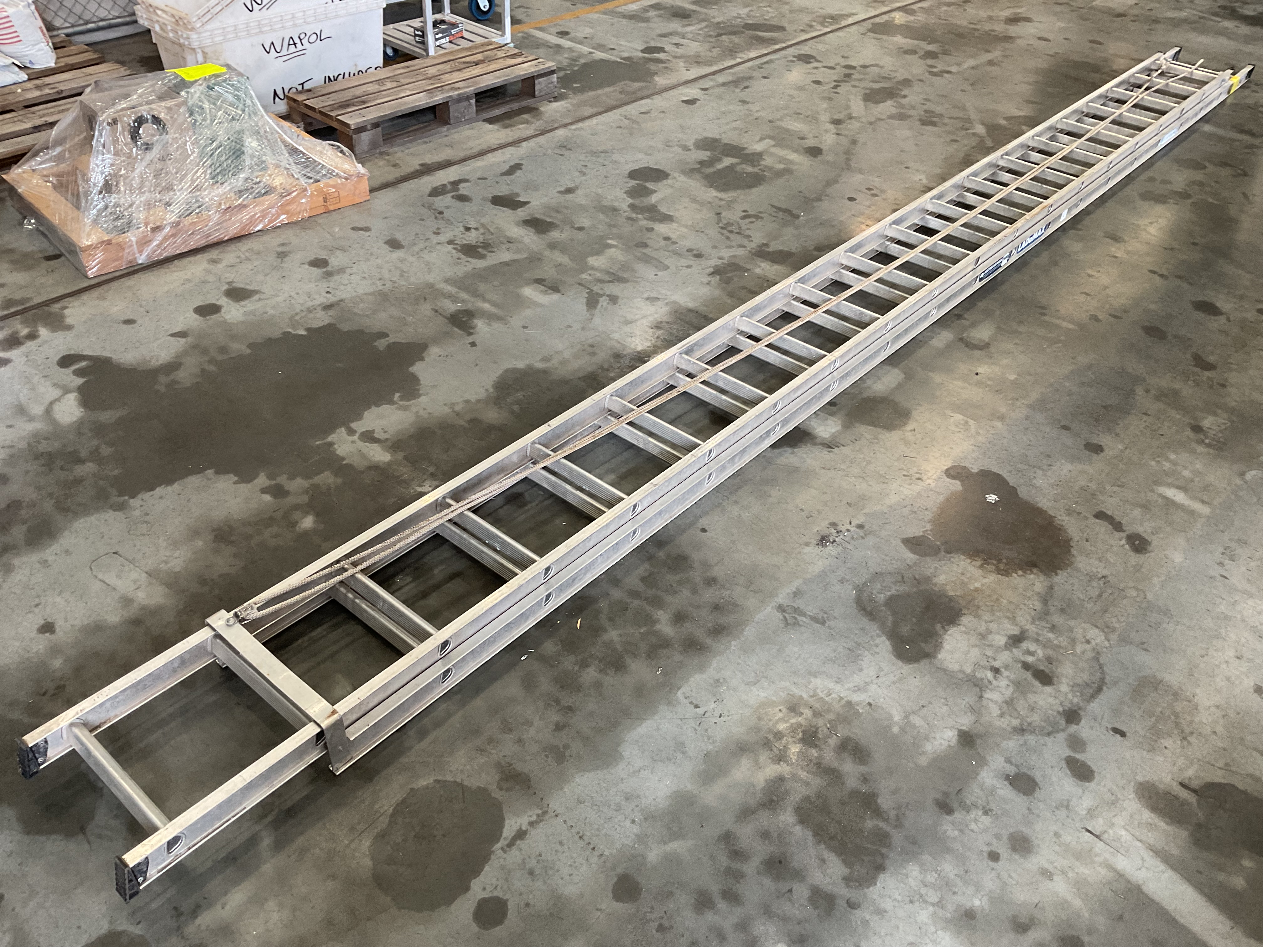 3 · 10 Metre Alloy Ladder