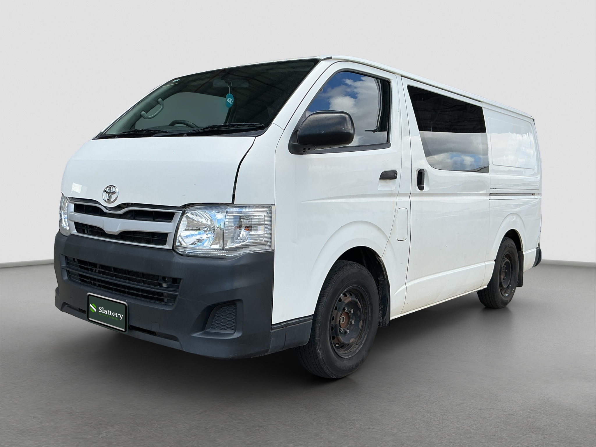 15 · 2010 Toyota Hiace  Petrol