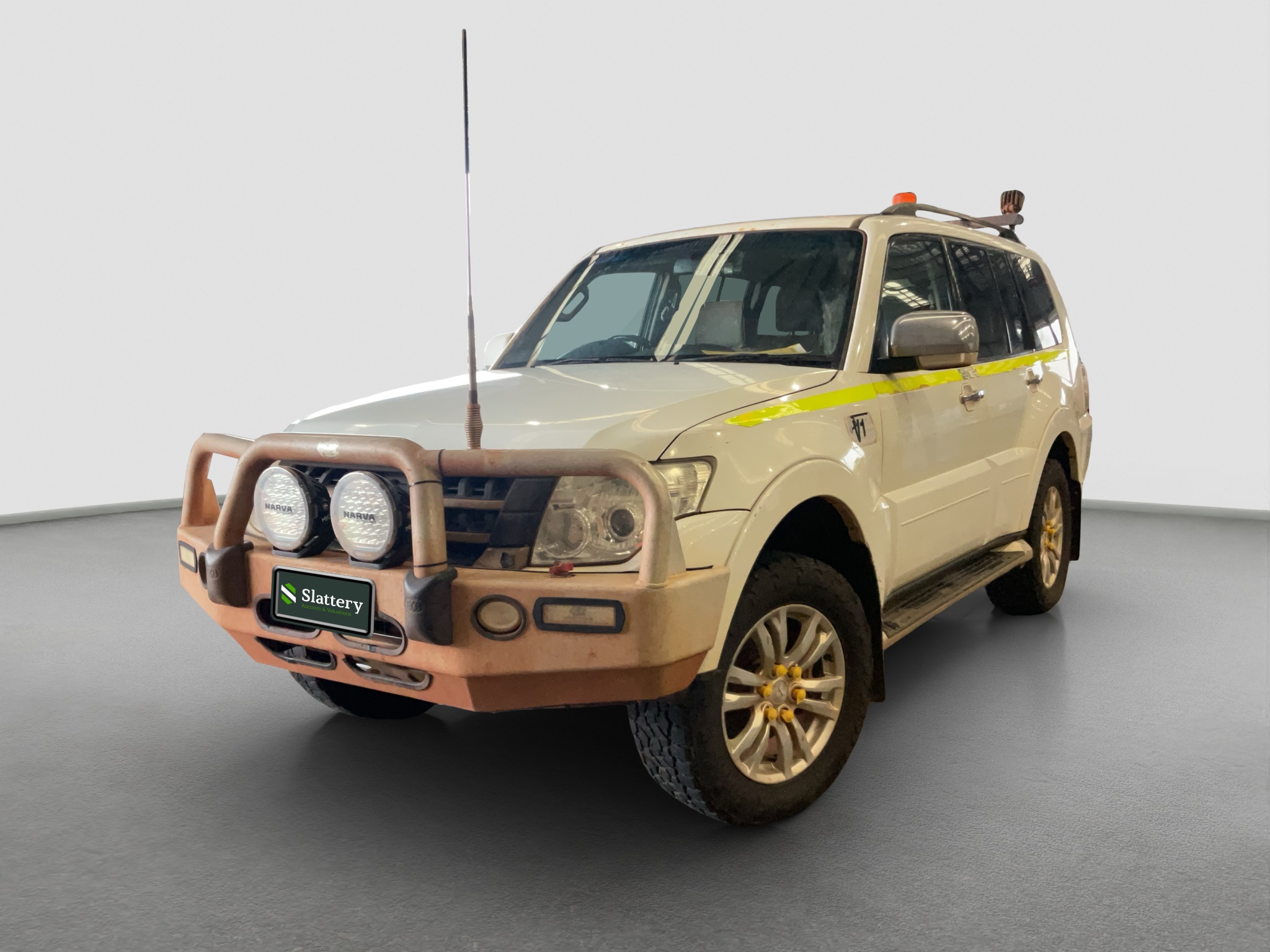 6 · 2017 Mitsubishi Pajero GLX Diesel