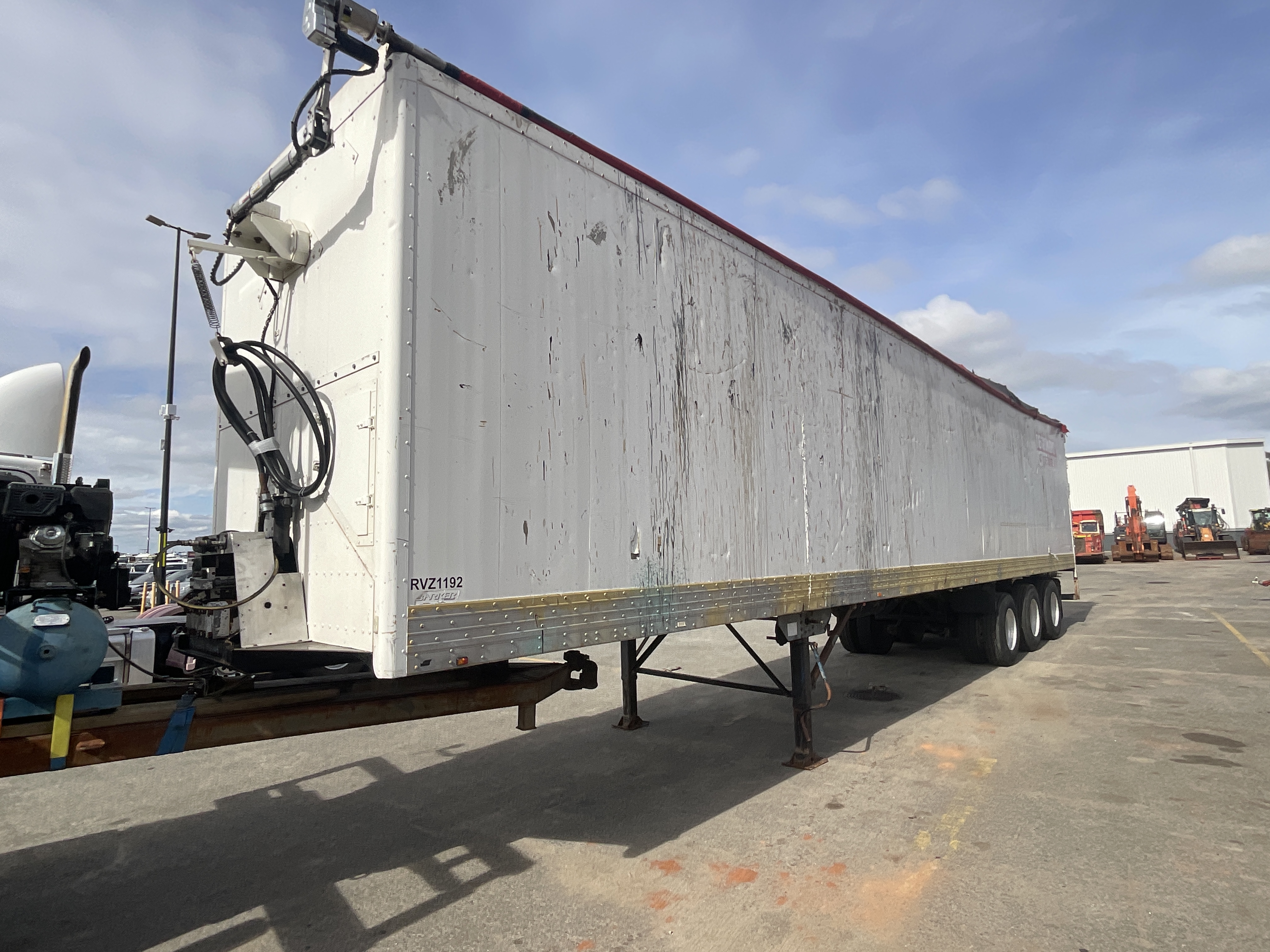 2005 Barker Tri Axel Trailer Walking Floor Tri-Axle