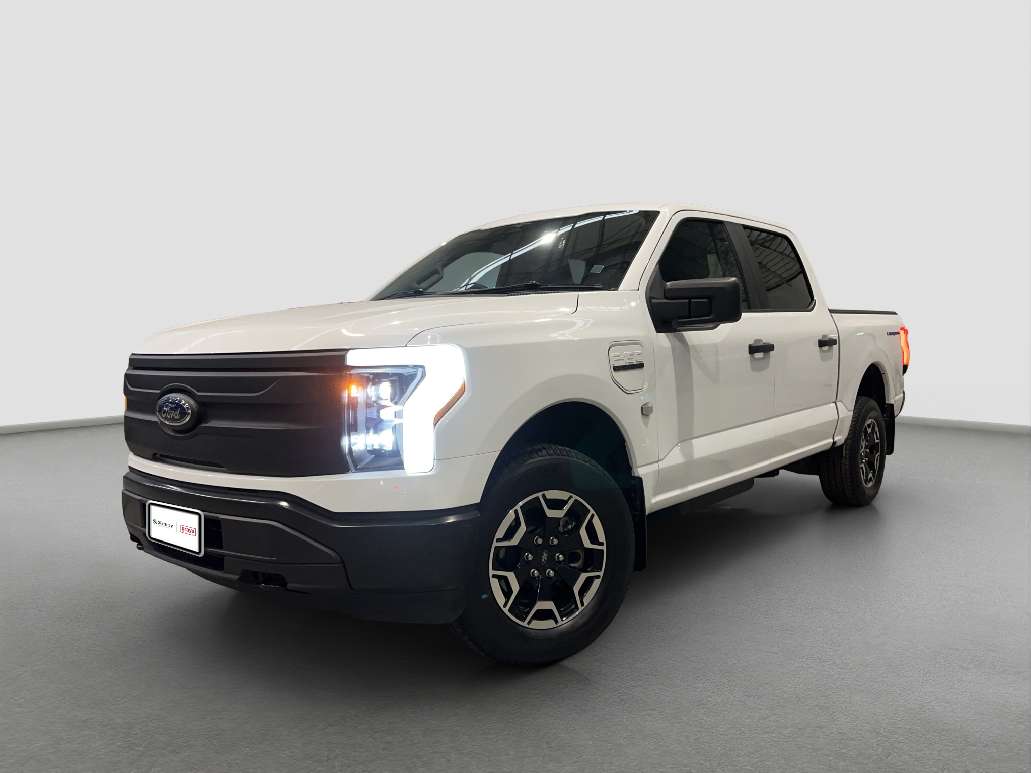 2023 Ford F-150 Lightning Pro Standard Range (98KW)